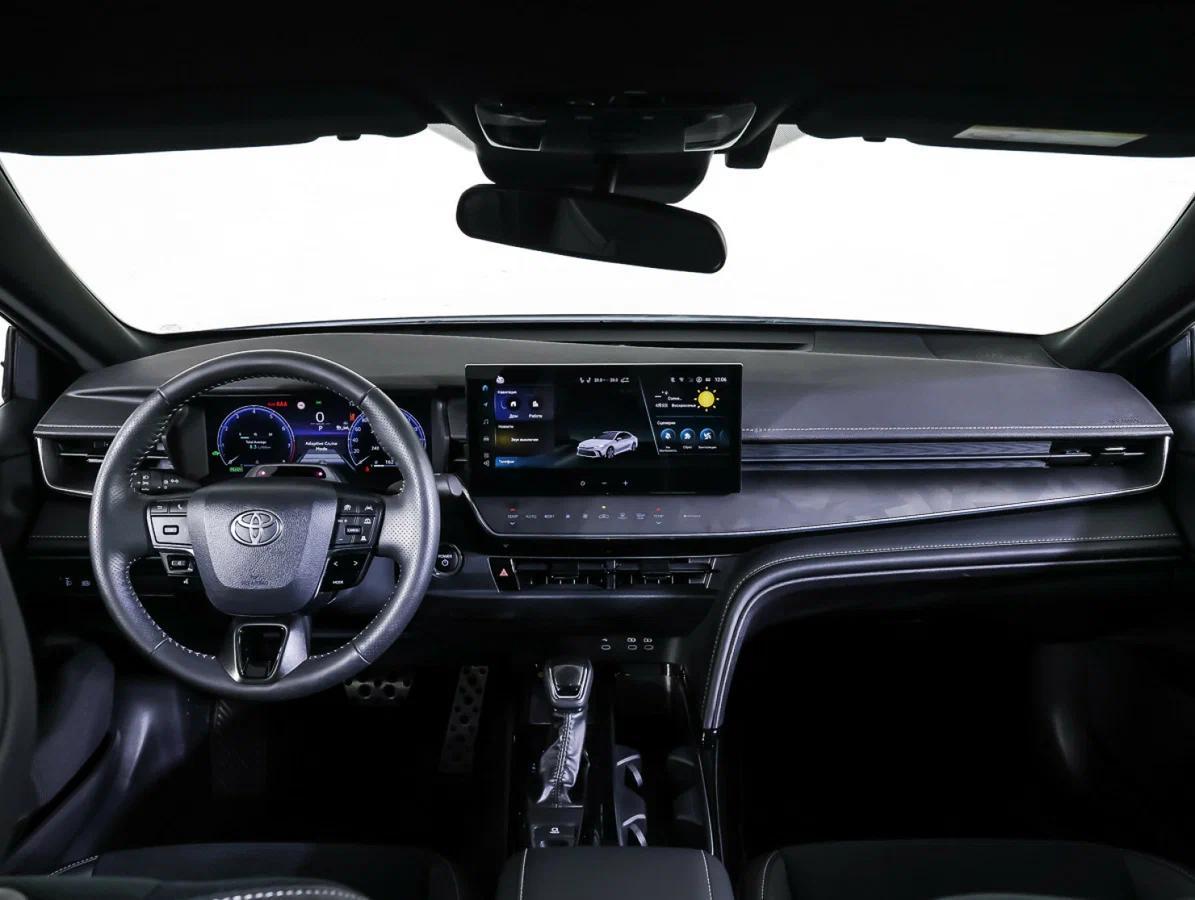 Toyota Camry 2024, белый