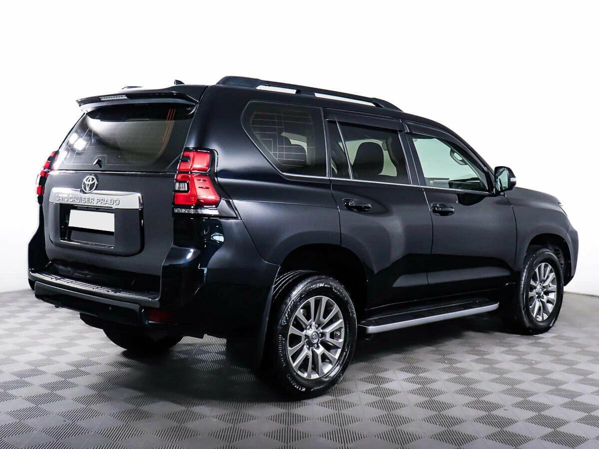 Toyota Land Cruiser Prado 2018, черный