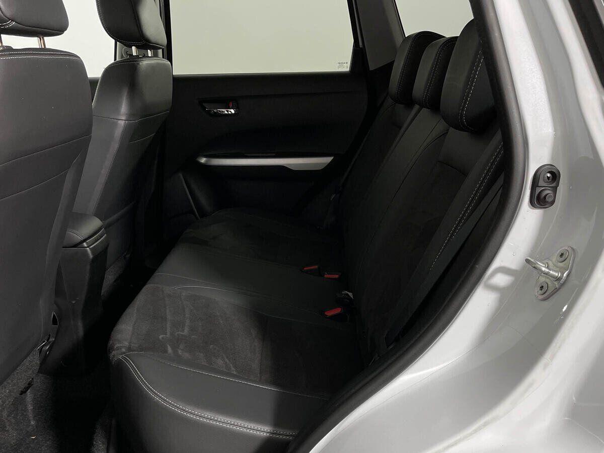 Suzuki Vitara 2018, белый