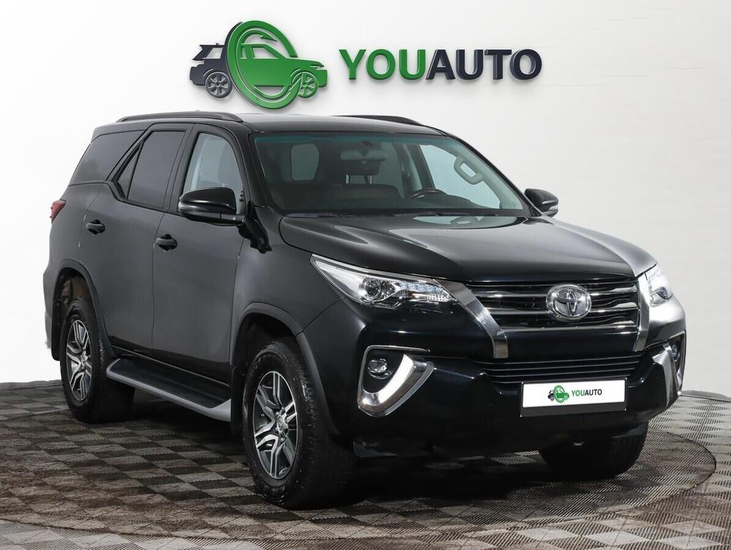 Toyota Fortuner 2020, черный