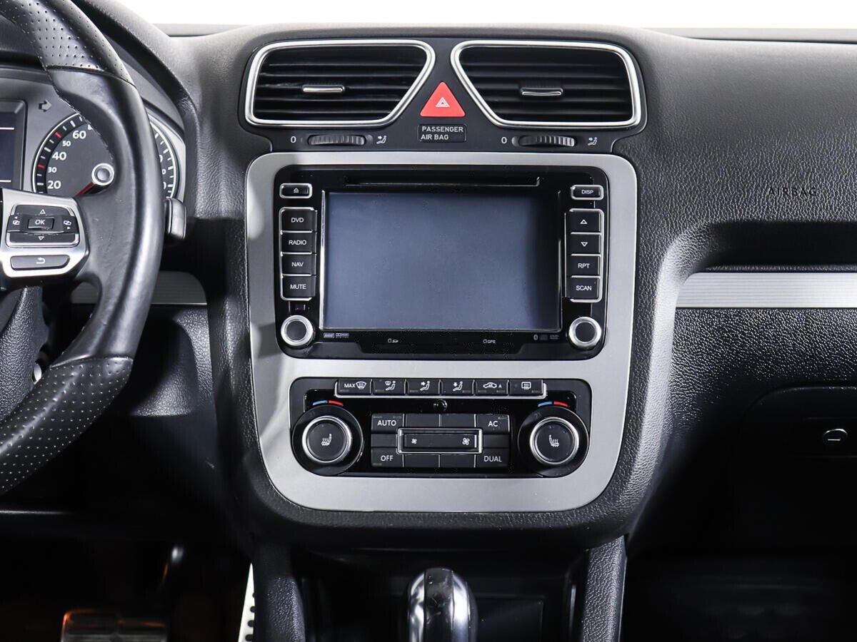Volkswagen Scirocco 2014, белый