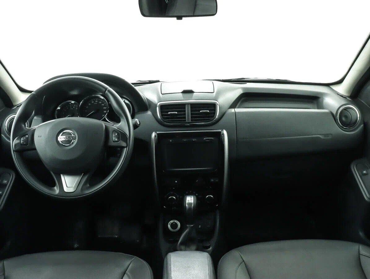 Nissan Terrano 2018, серый