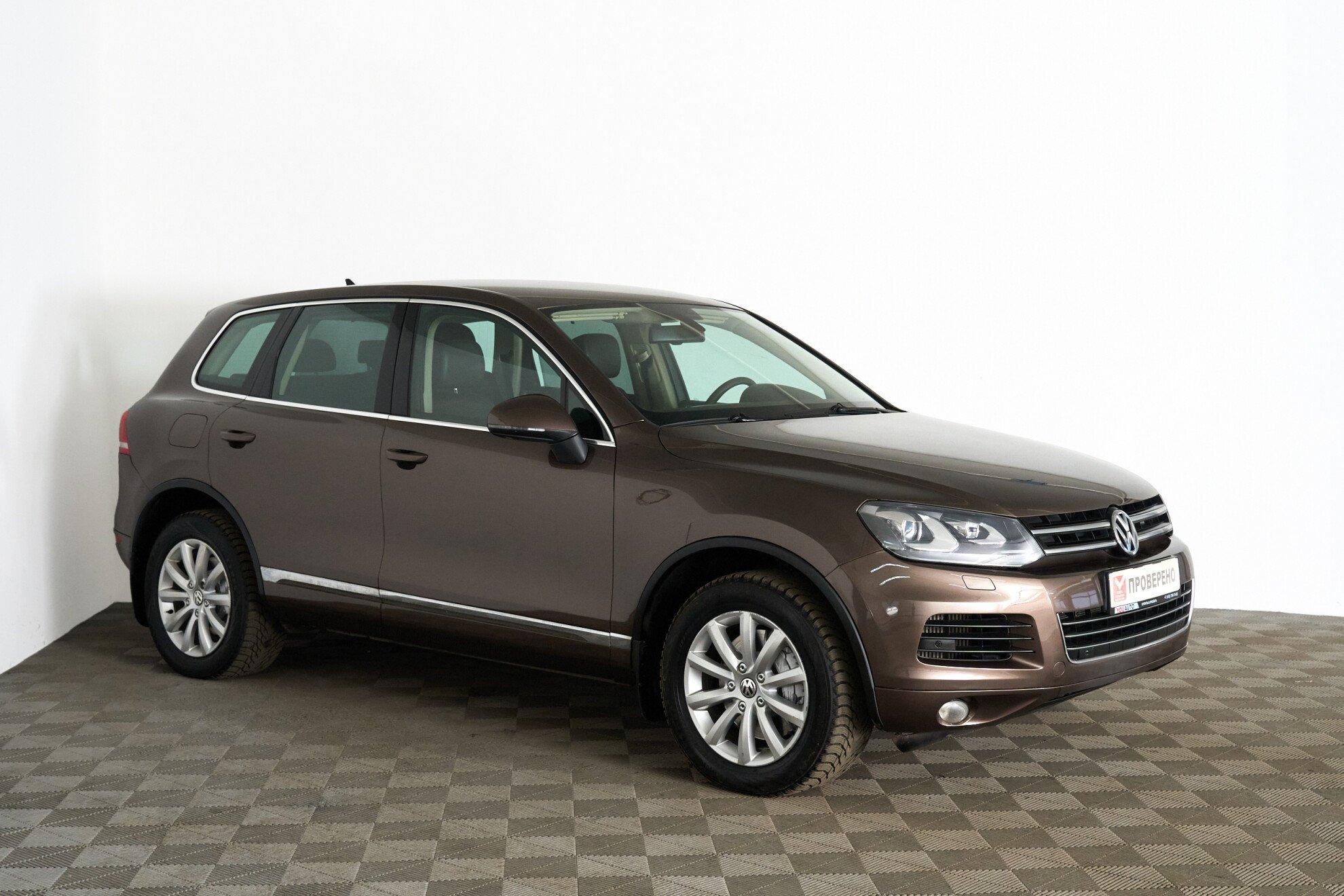 Volkswagen Touareg 2011, коричневый