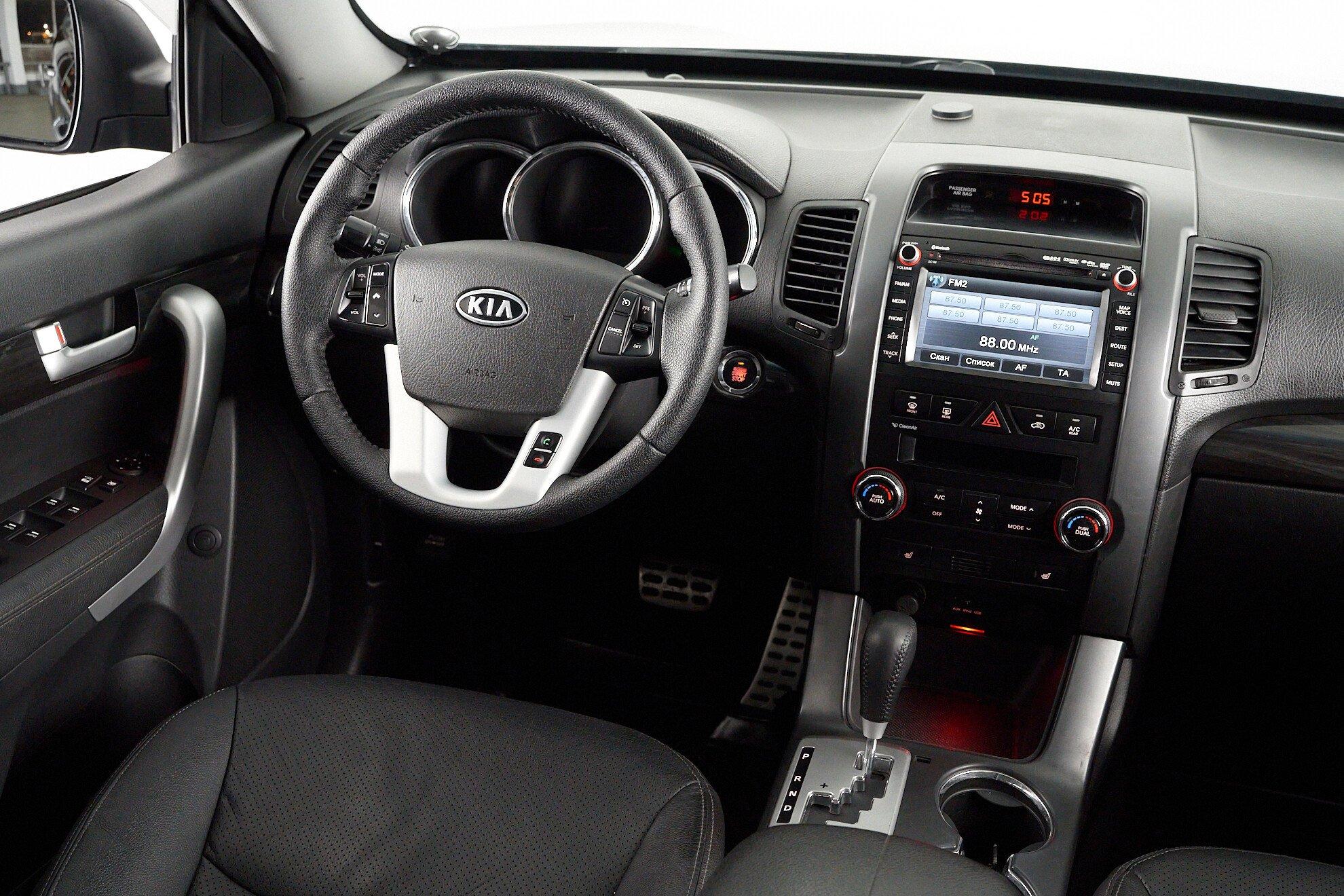 Kia Sorento 2011, черный