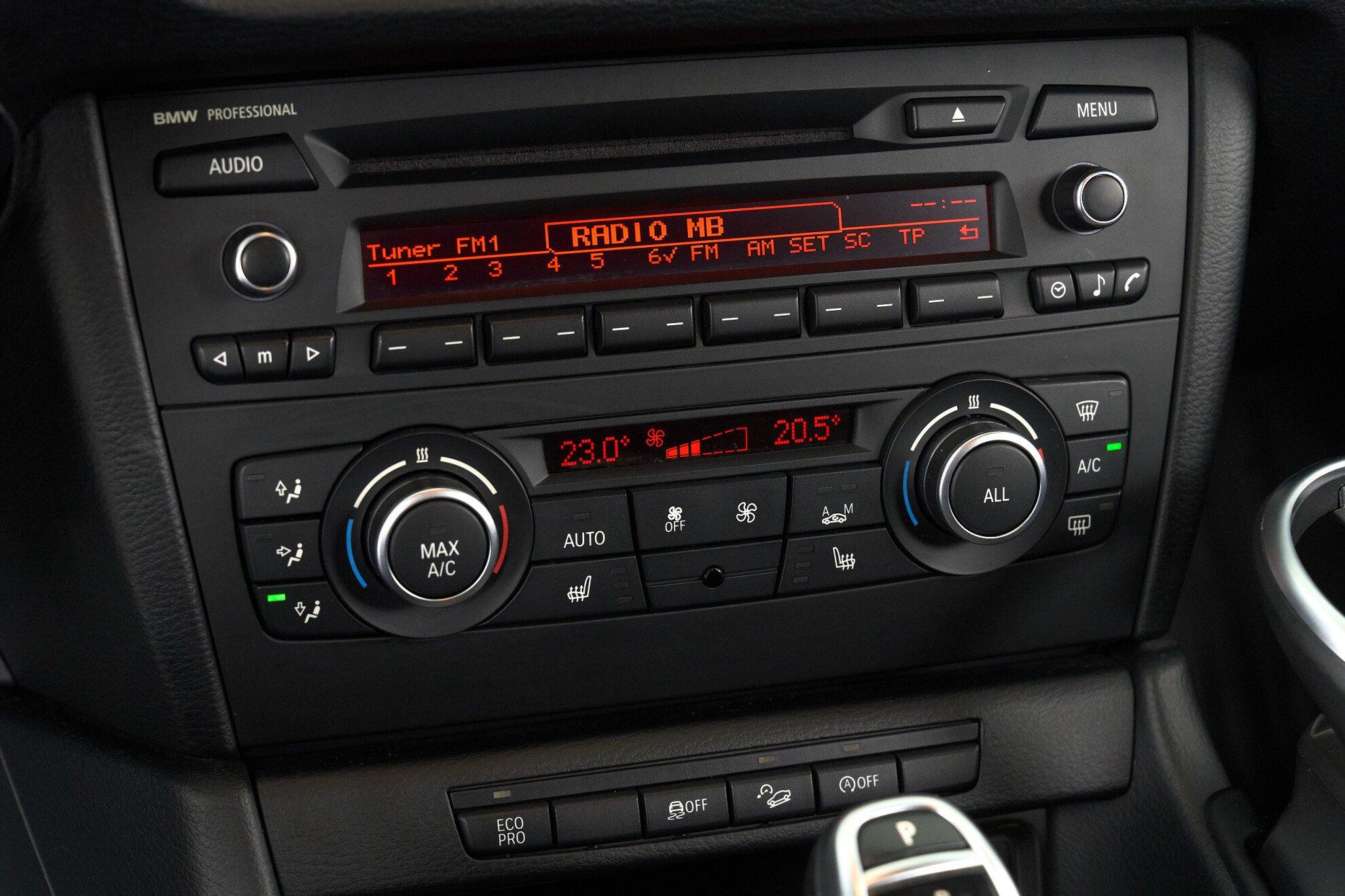 BMW X1 2014, белый