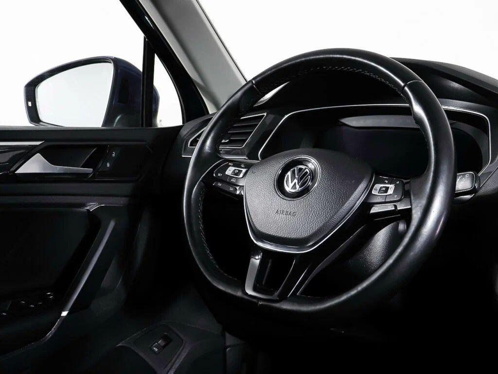 Volkswagen Tiguan 2019, синий