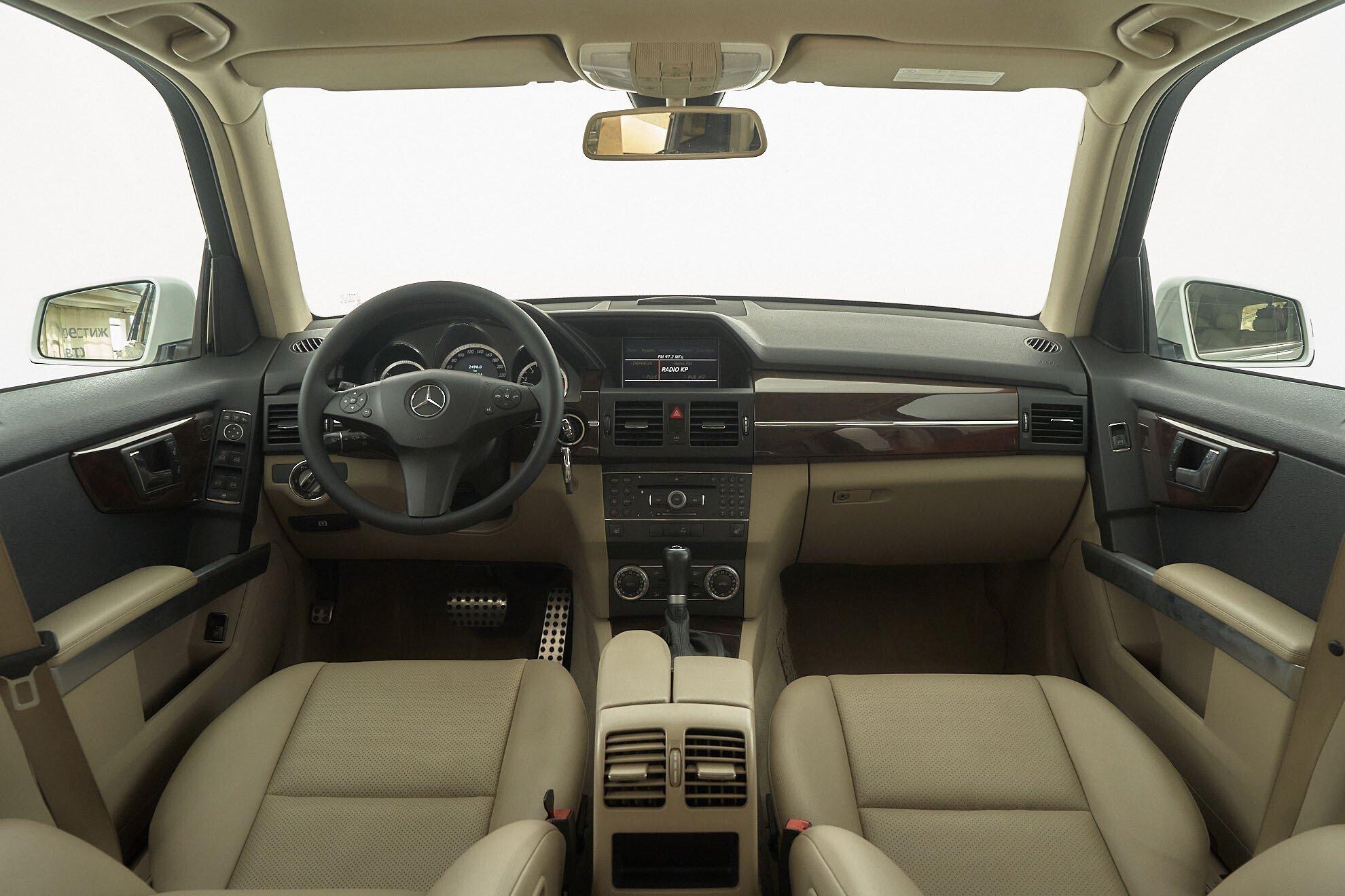 Mercedes-Benz GLK-Класс 2010, белый