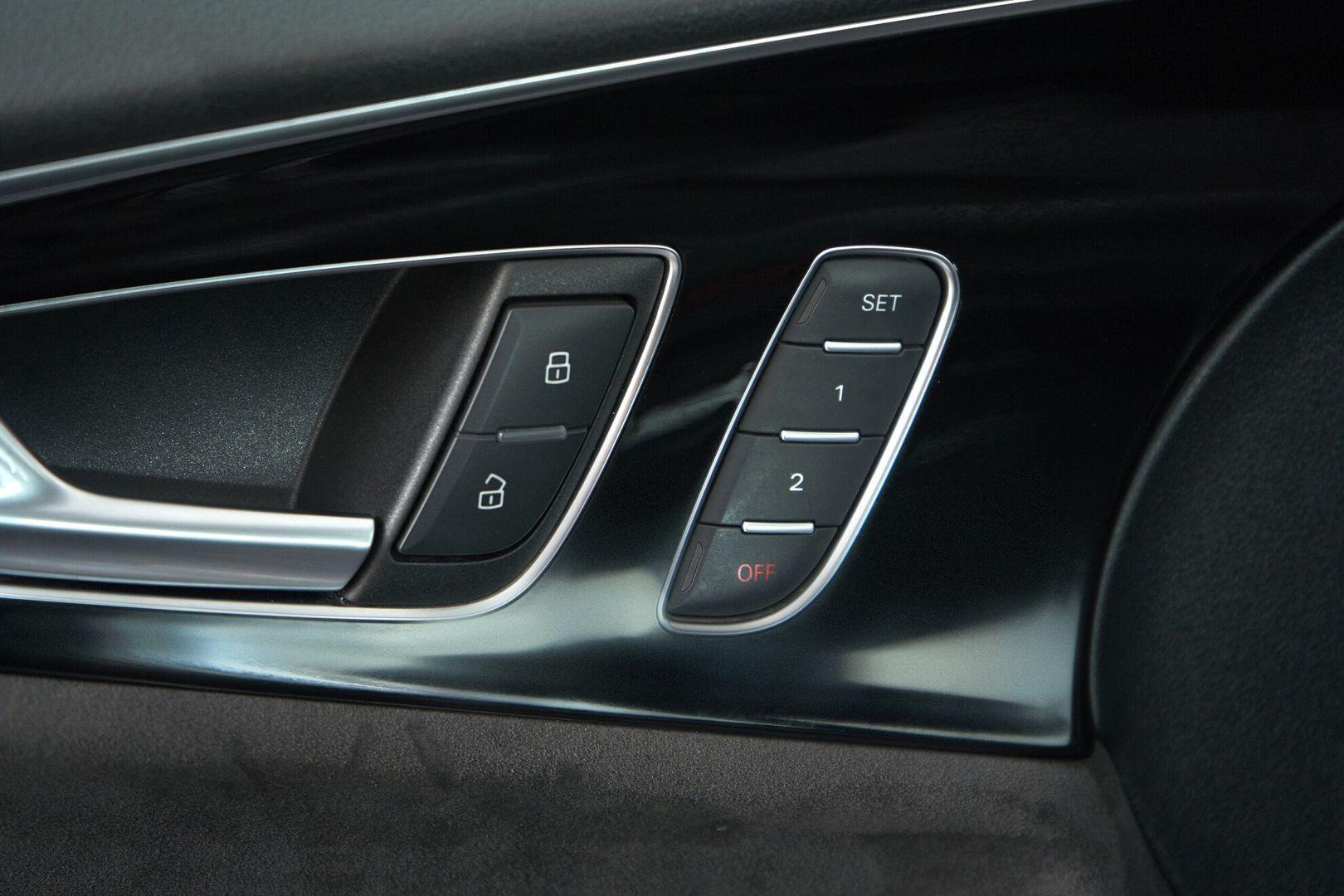 Audi A7 2013, серый
