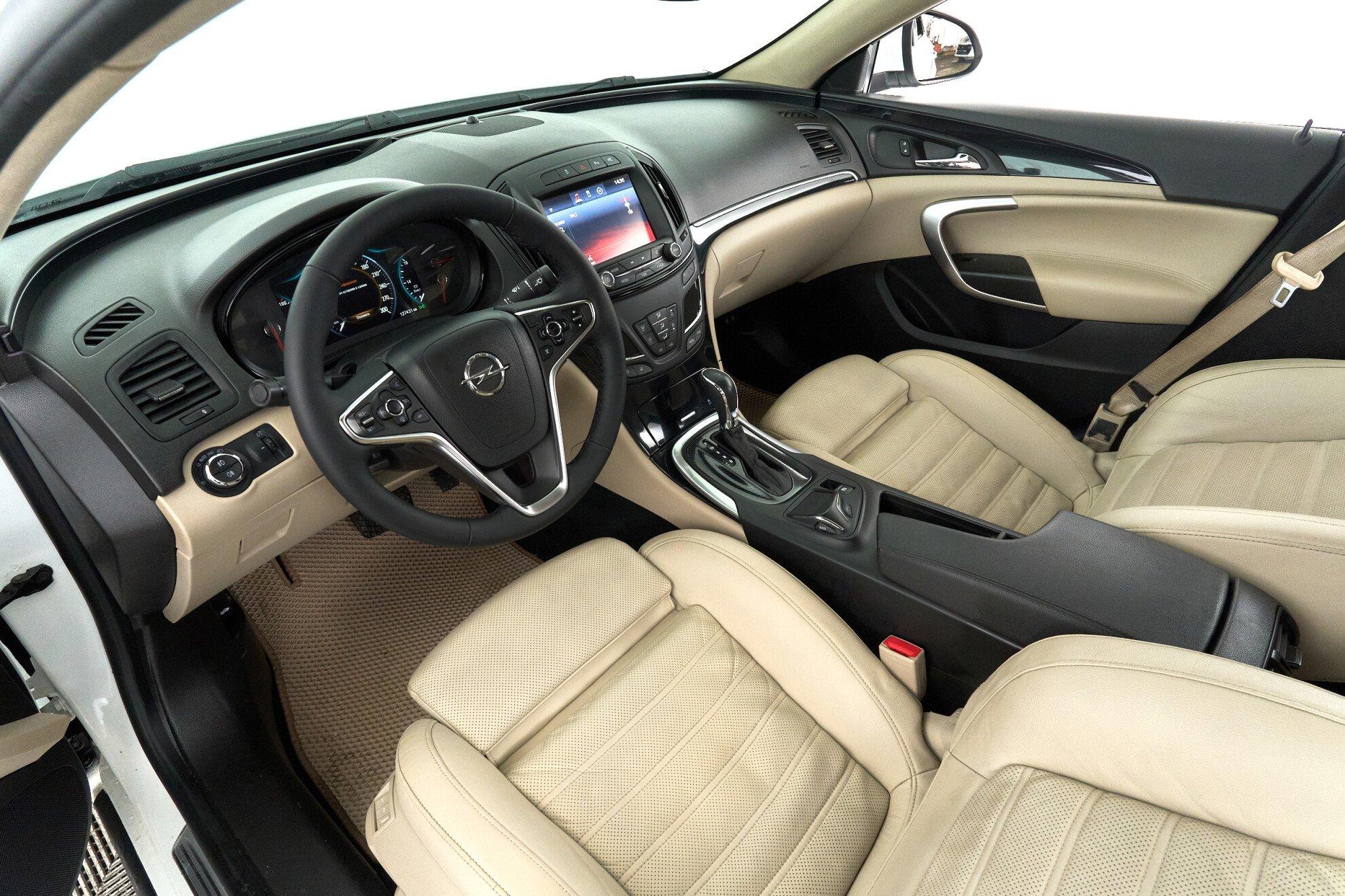 Opel Insignia 2014, белый