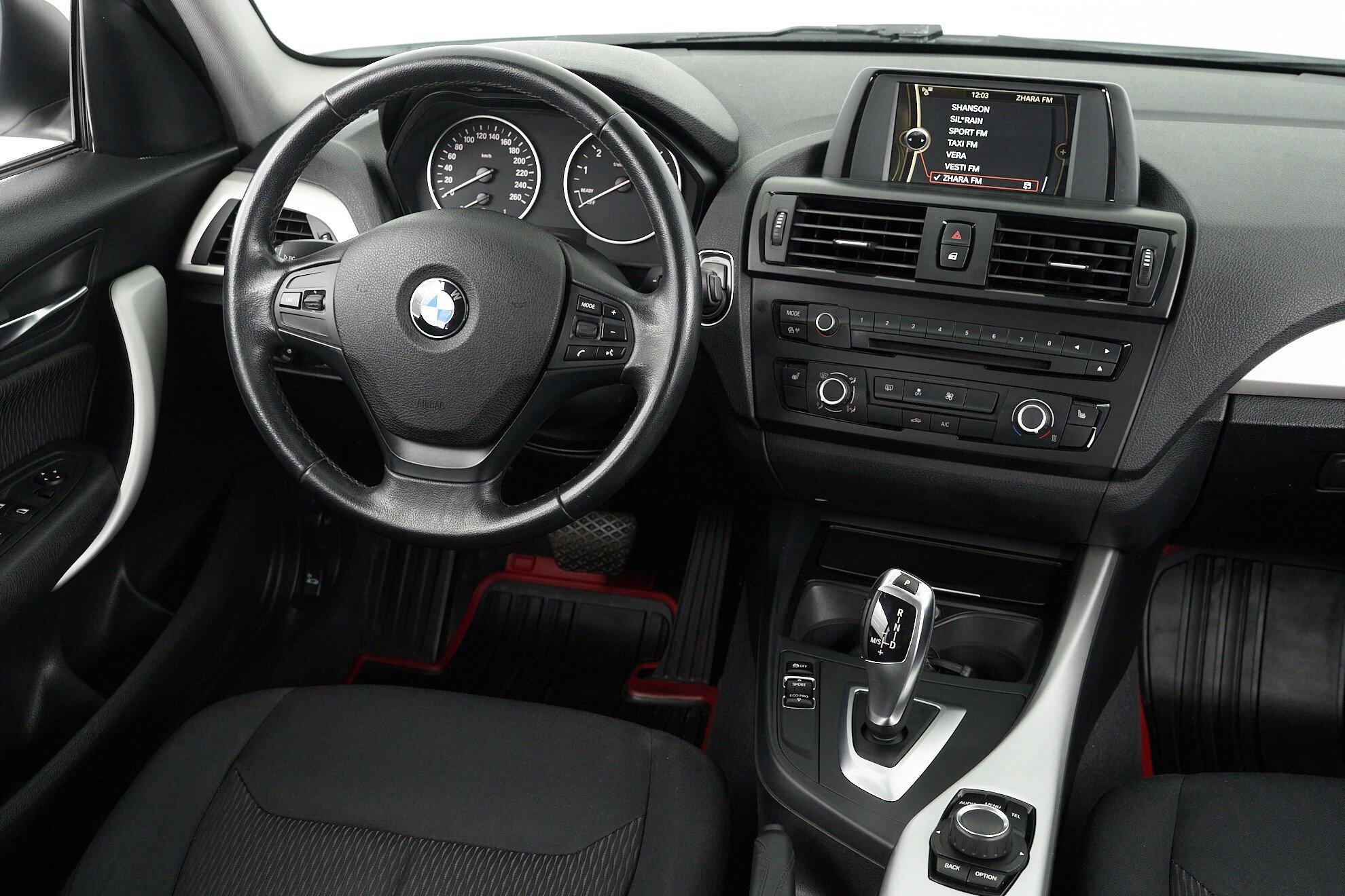 BMW 1 серии 2012, белый