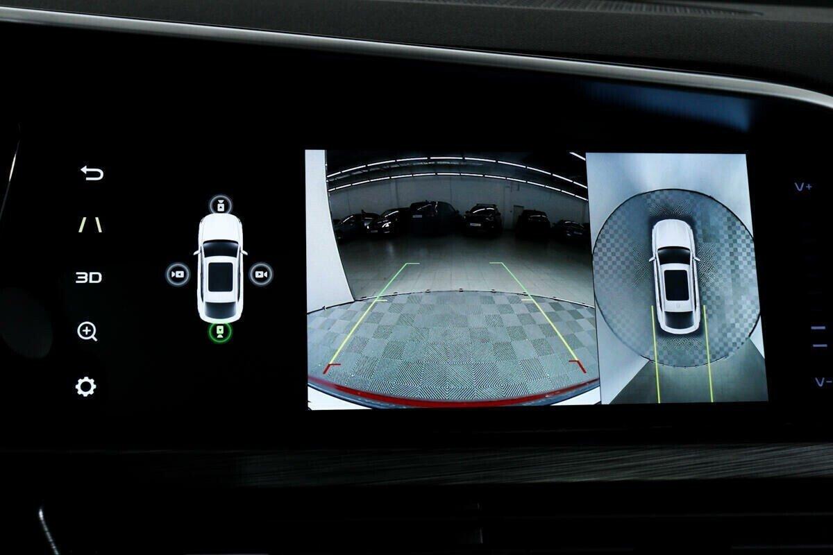 Geely Tugella 2022, красный