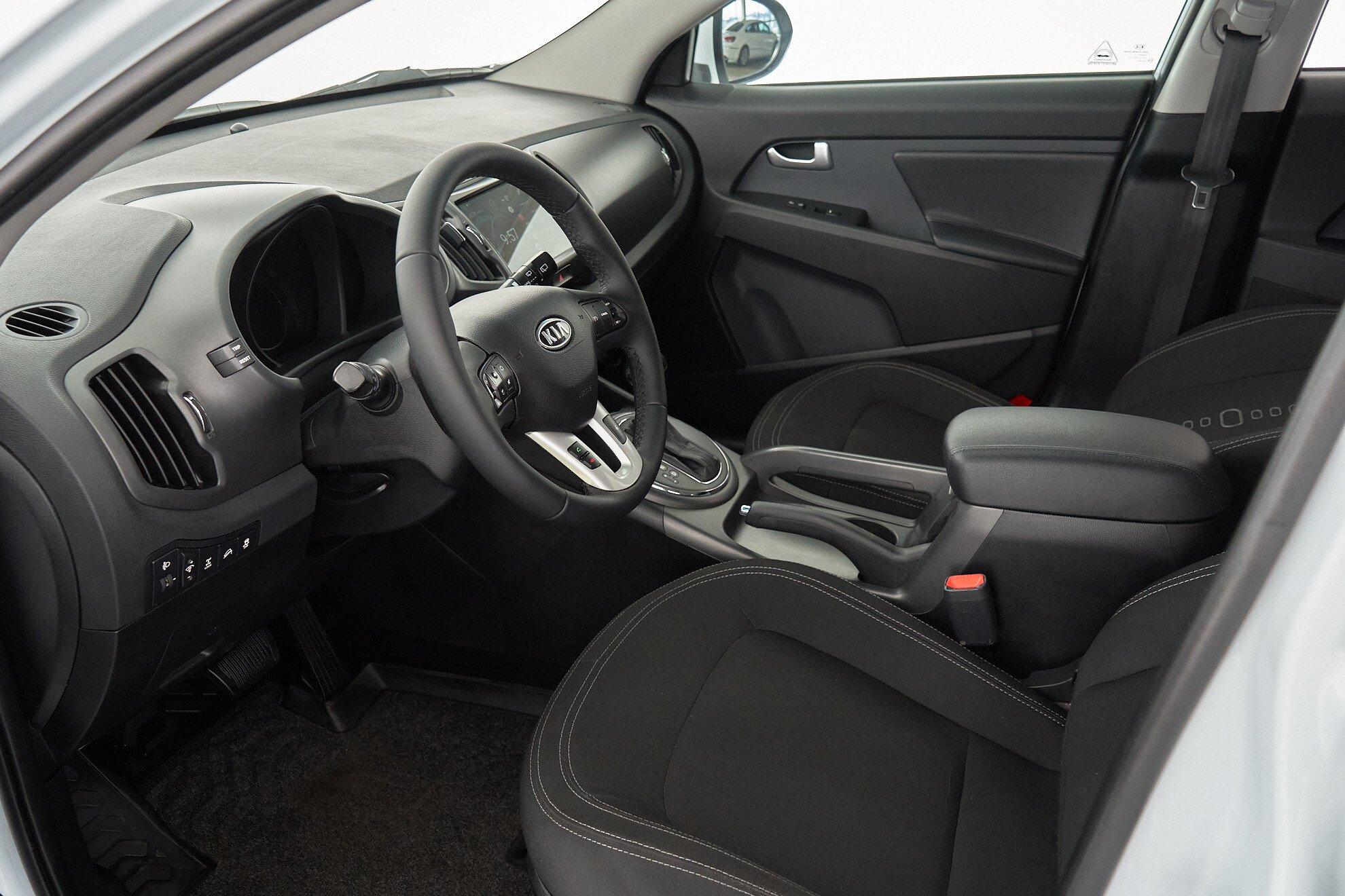 Kia Sportage 2011, белый