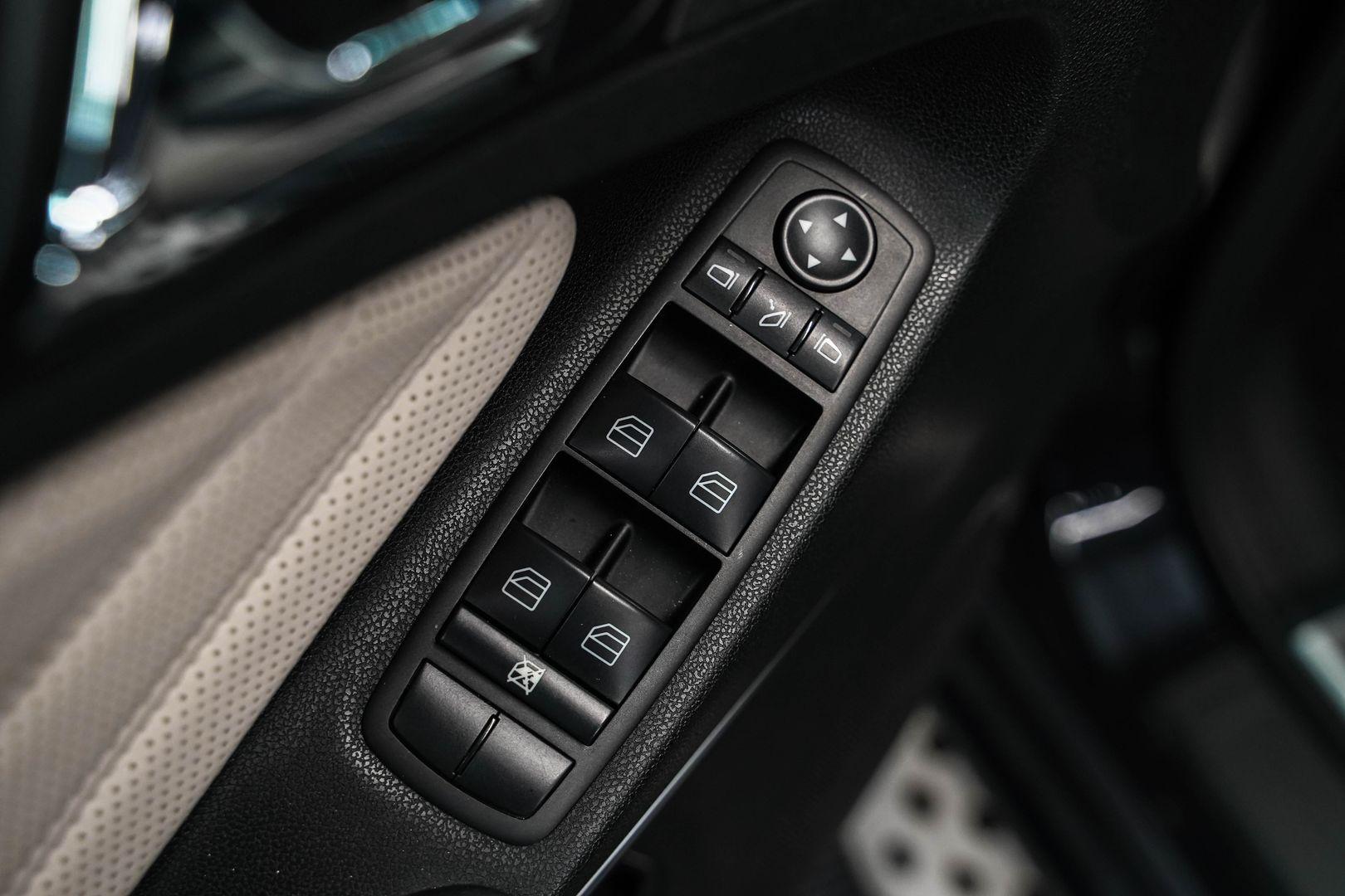 Mercedes-Benz GL-Класс 2012, черный