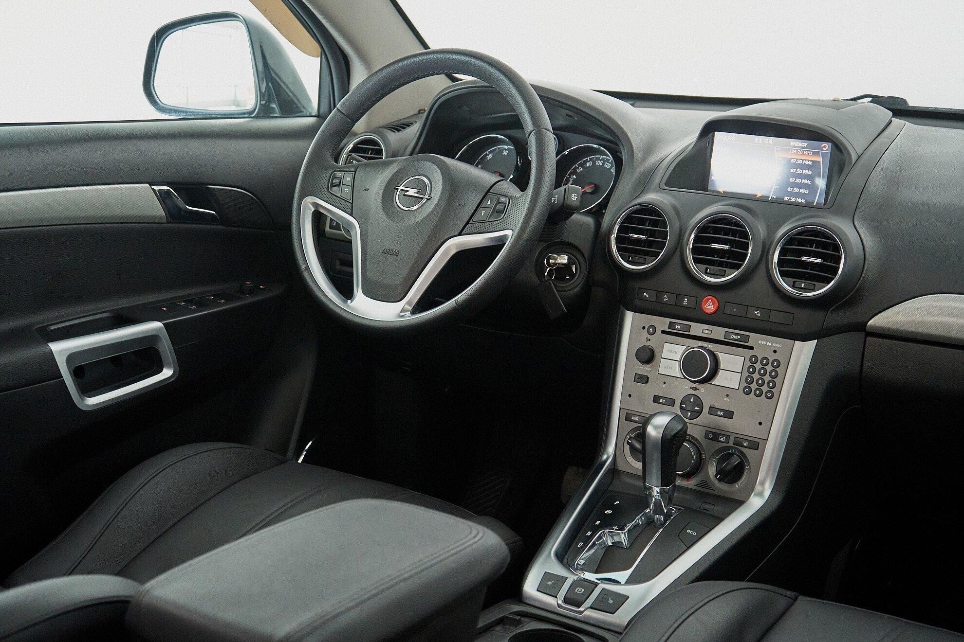 Opel Antara 2012, черный