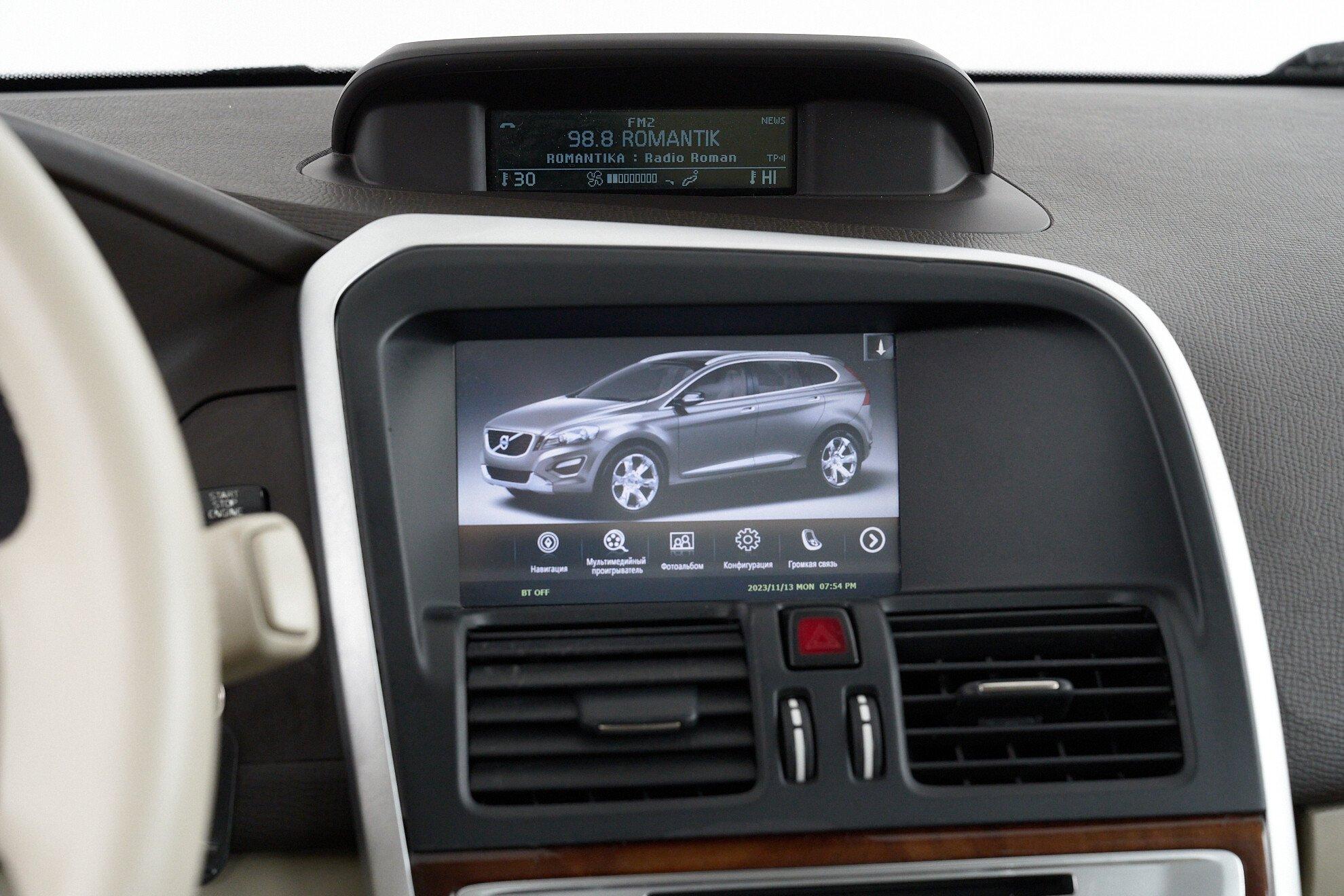 Volvo XC60 2010, коричневый
