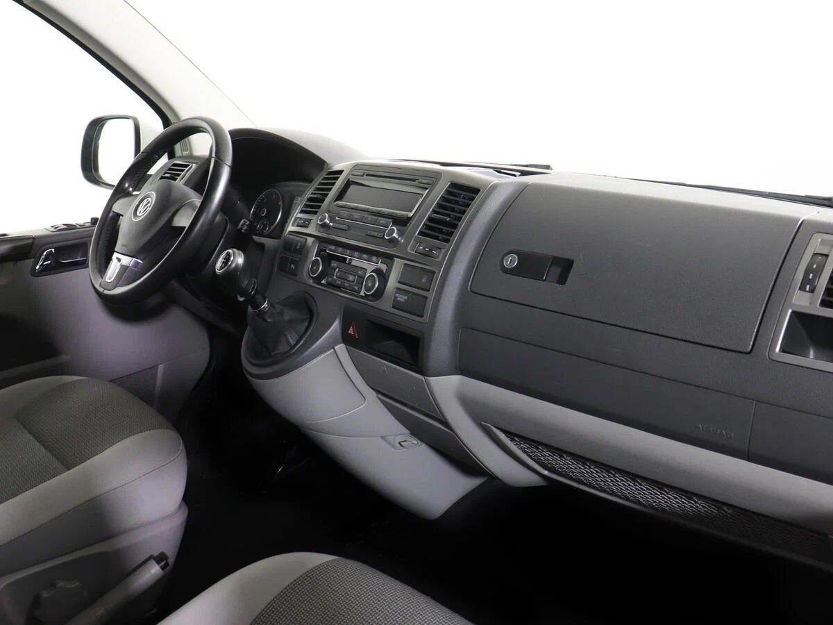Volkswagen Caravelle 2012, белый