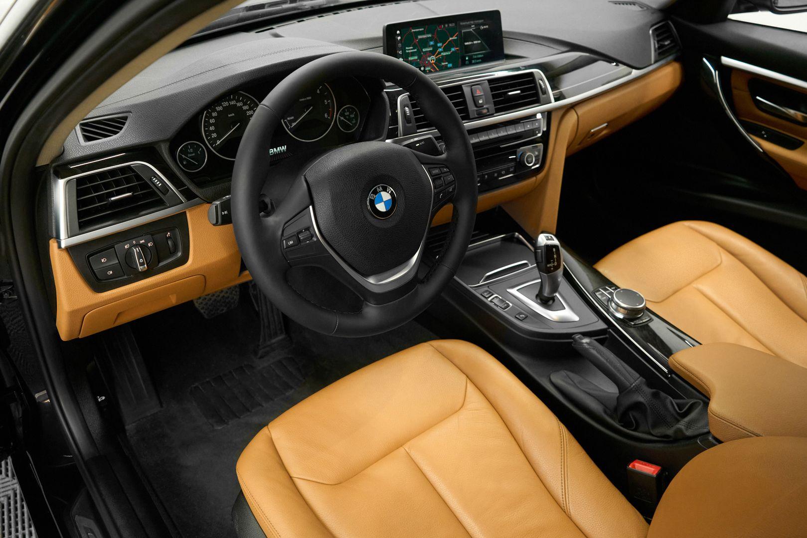 BMW 3 серии 2018, черный