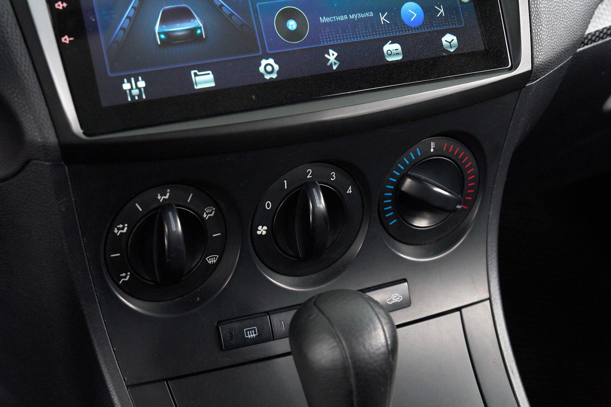 Mazda 3 2011, черный