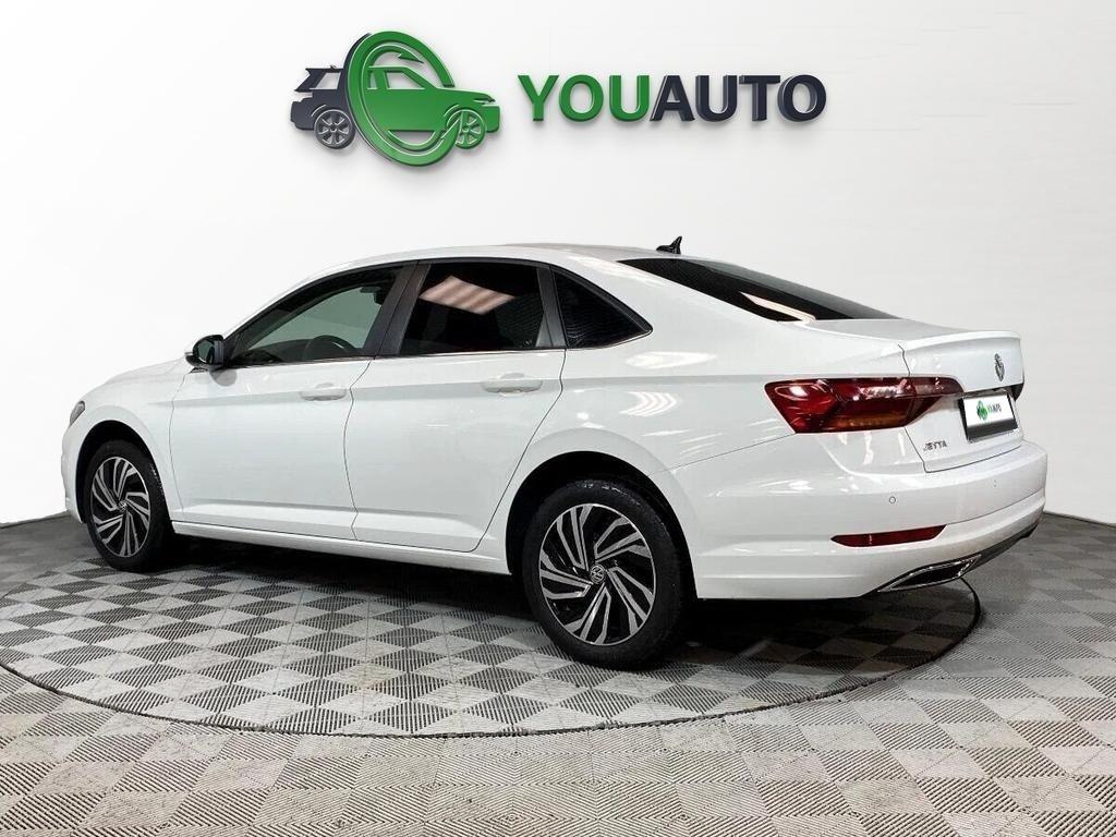 Volkswagen Jetta 2019, белый