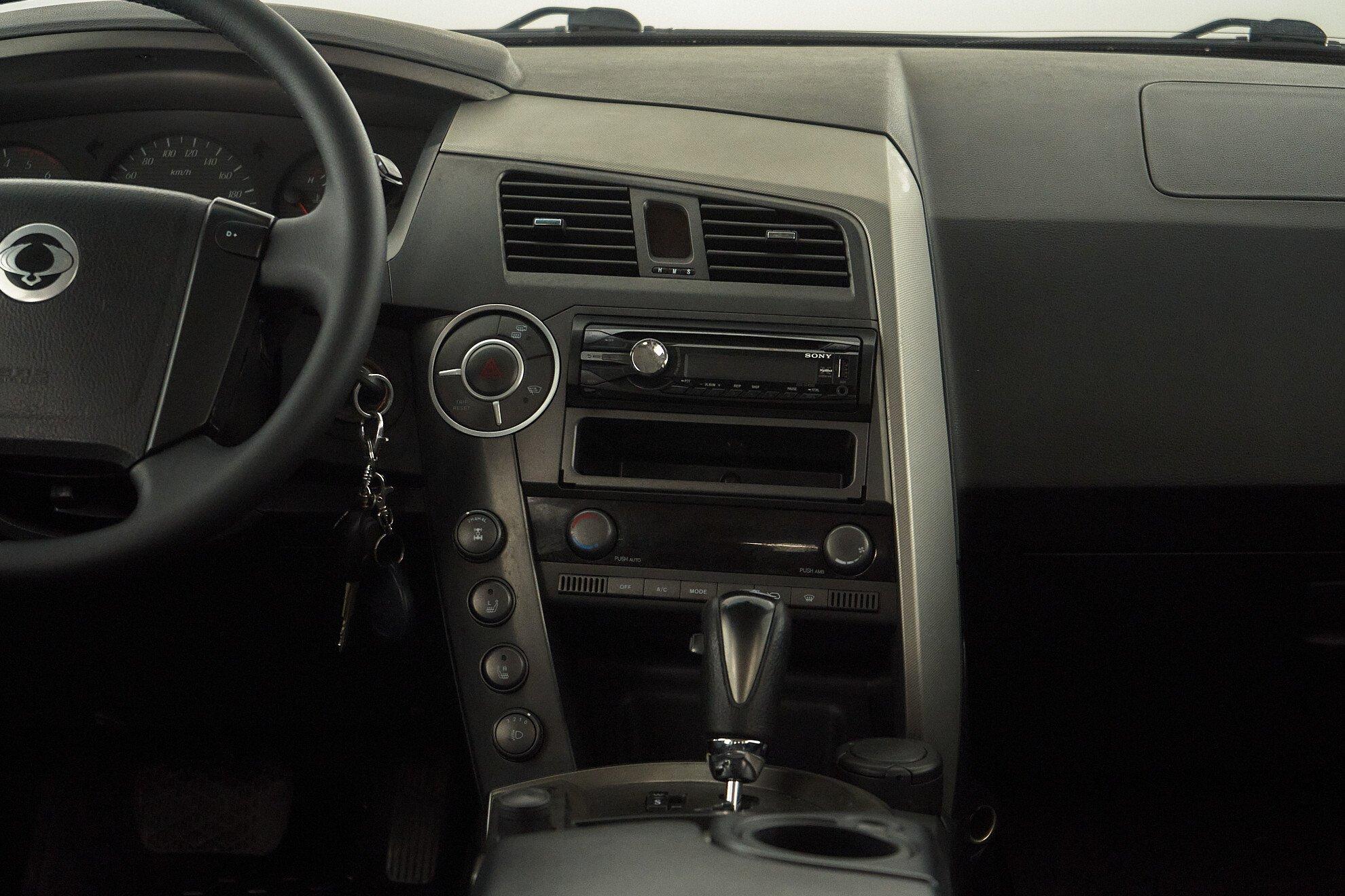 SsangYong Kyron 2011, пурпурный