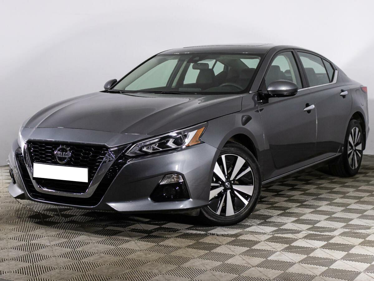 Nissan Altima 2021, серый