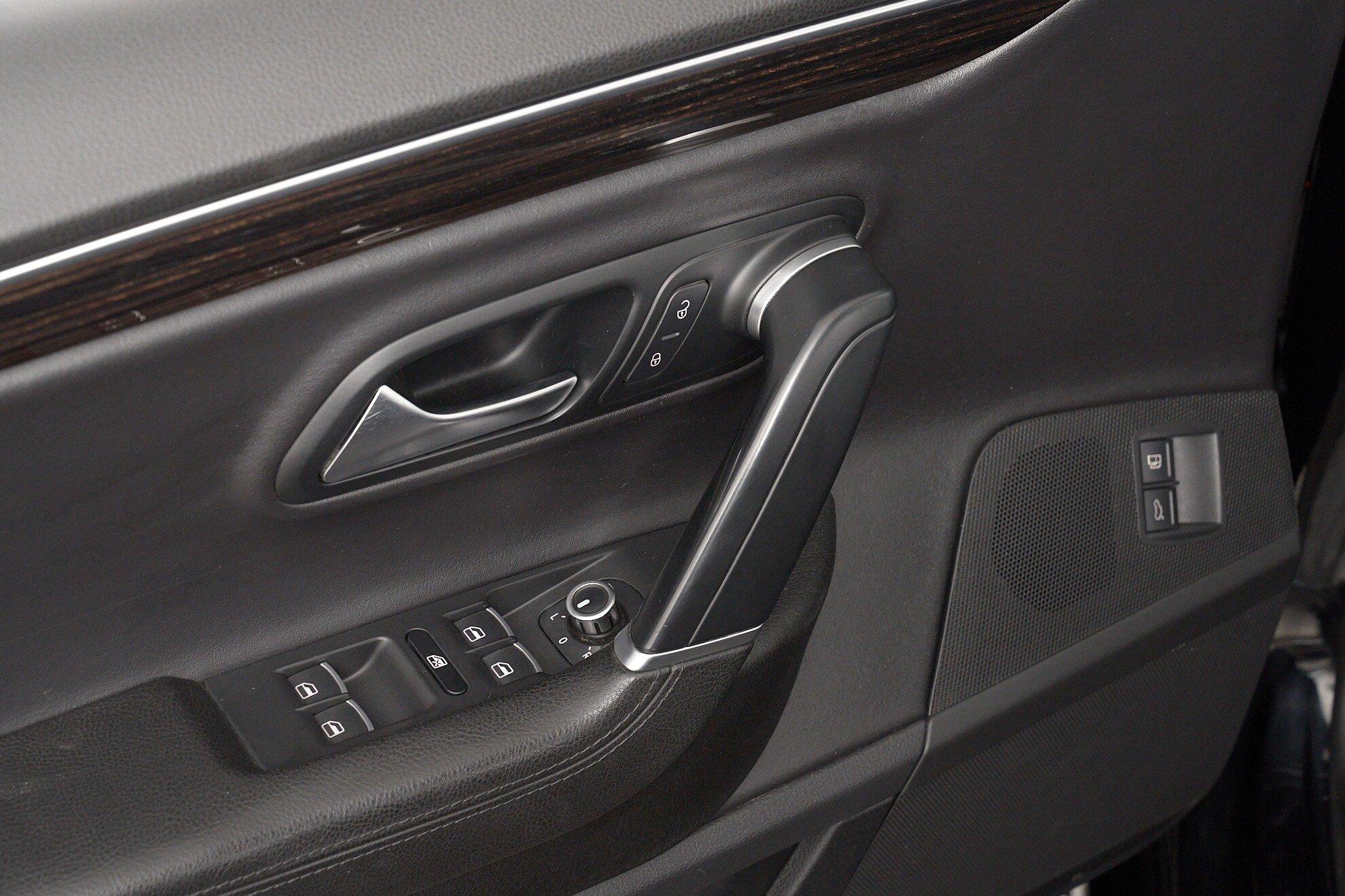 Volkswagen Passat CC 2013, черный
