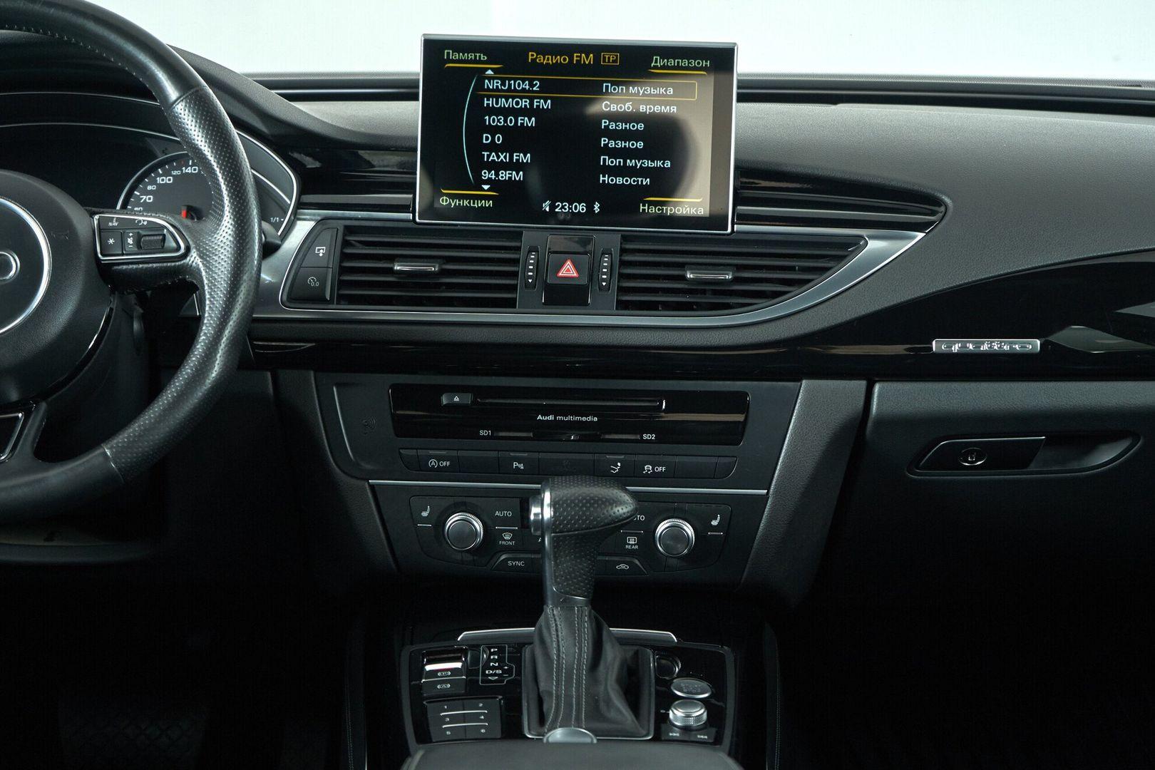 Audi A7 2013, серый