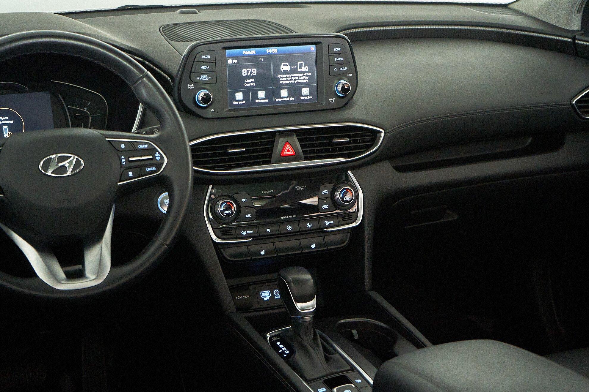 Hyundai Santa Fe 2018, серый