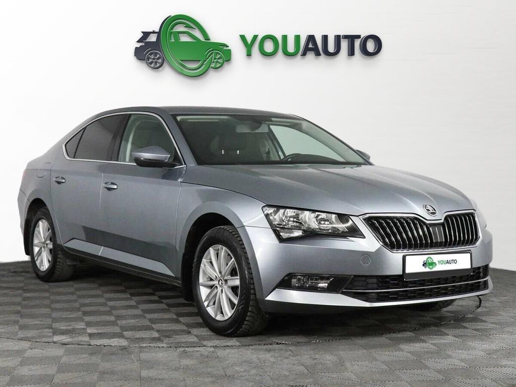 Skoda Superb 2018, серебряный