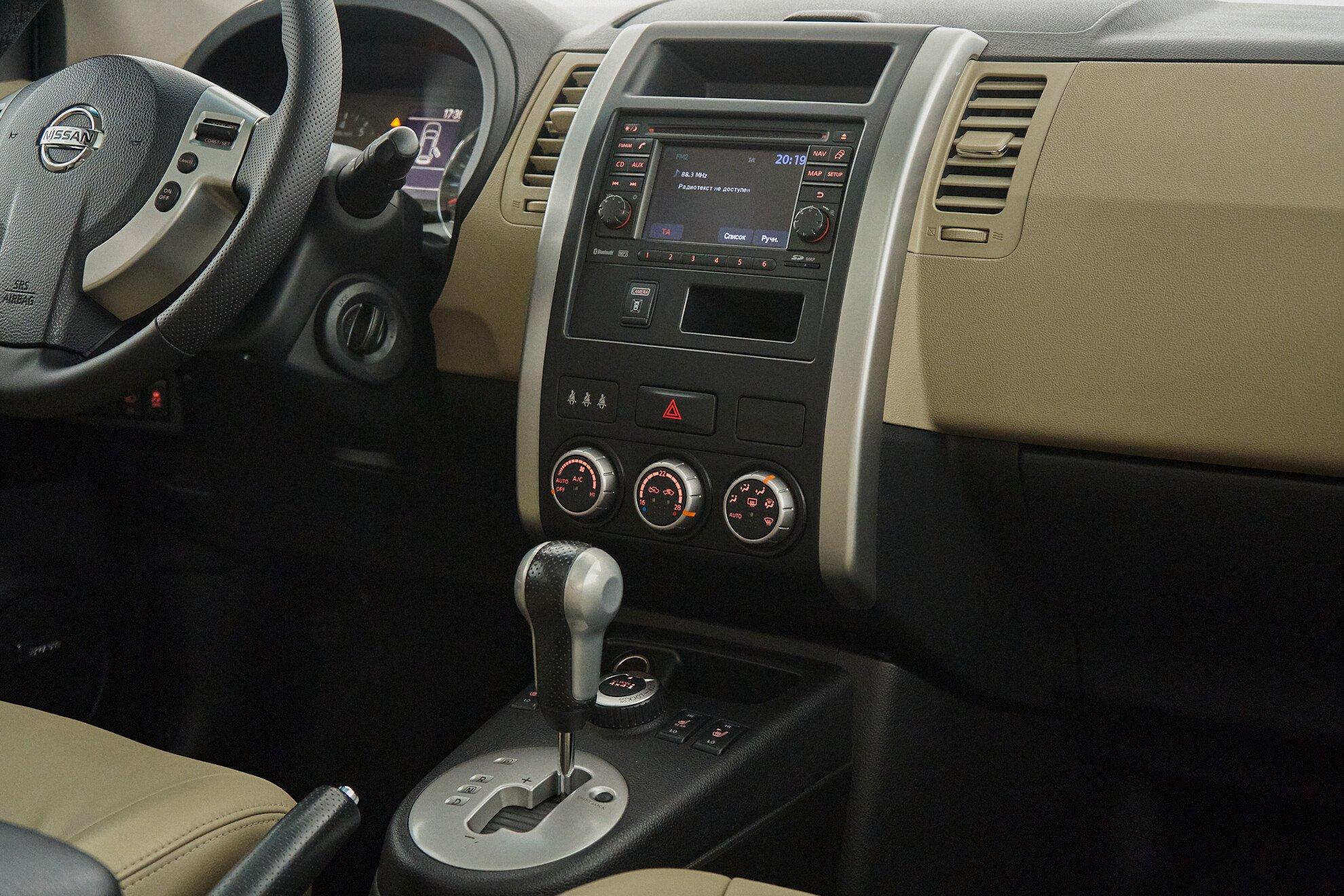 Nissan X-Trail 2013, черный