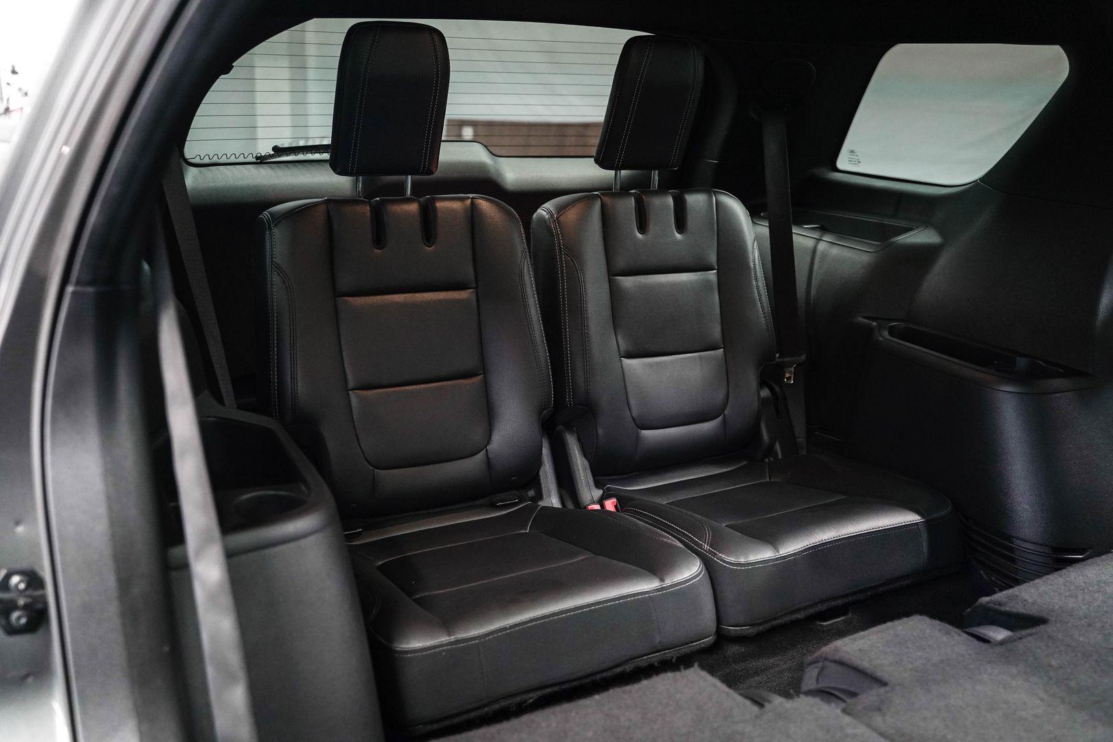 Ford Explorer 2016, серый