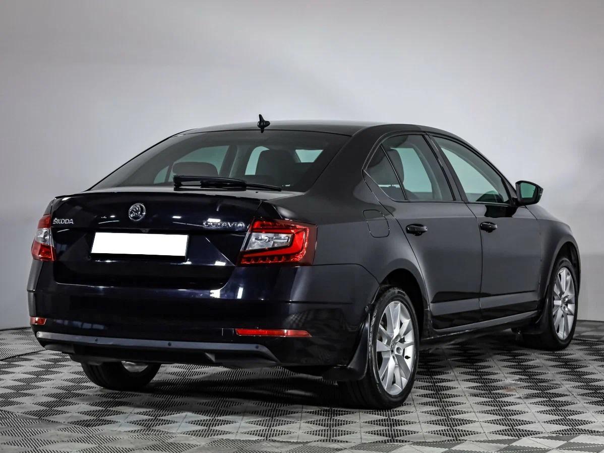 Skoda Octavia 2019, черный