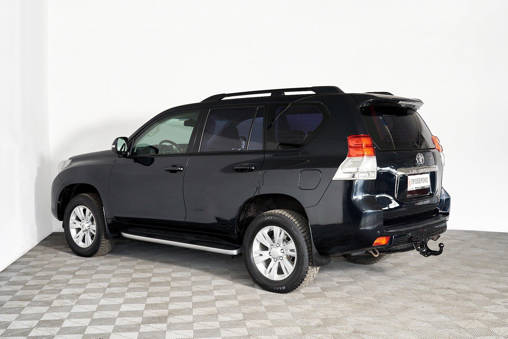 Toyota Land Cruiser Prado 2011, серый