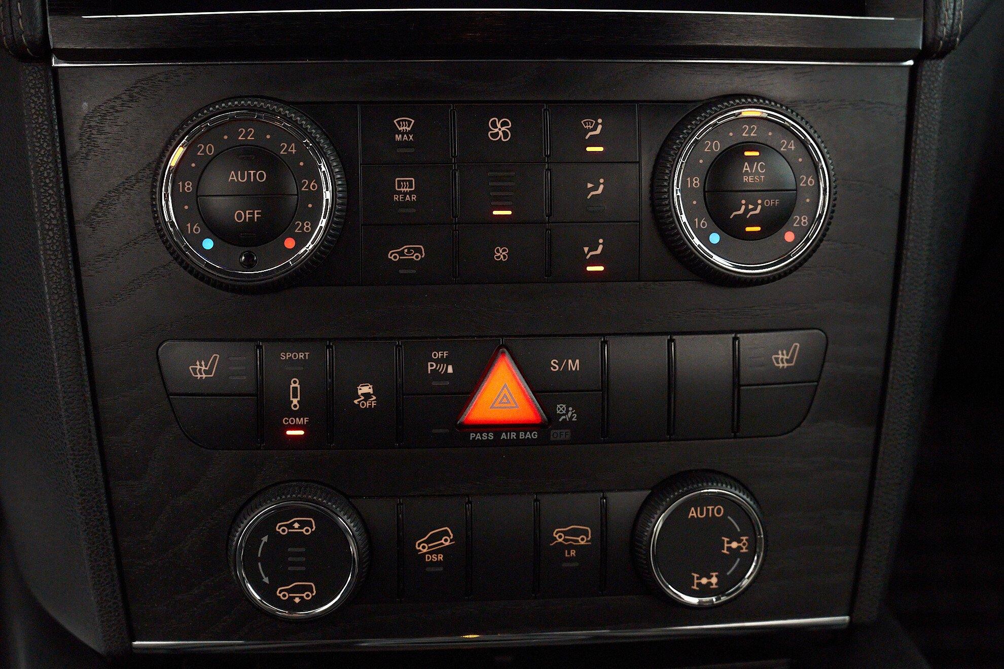 Mercedes-Benz GL-Класс 2011, белый