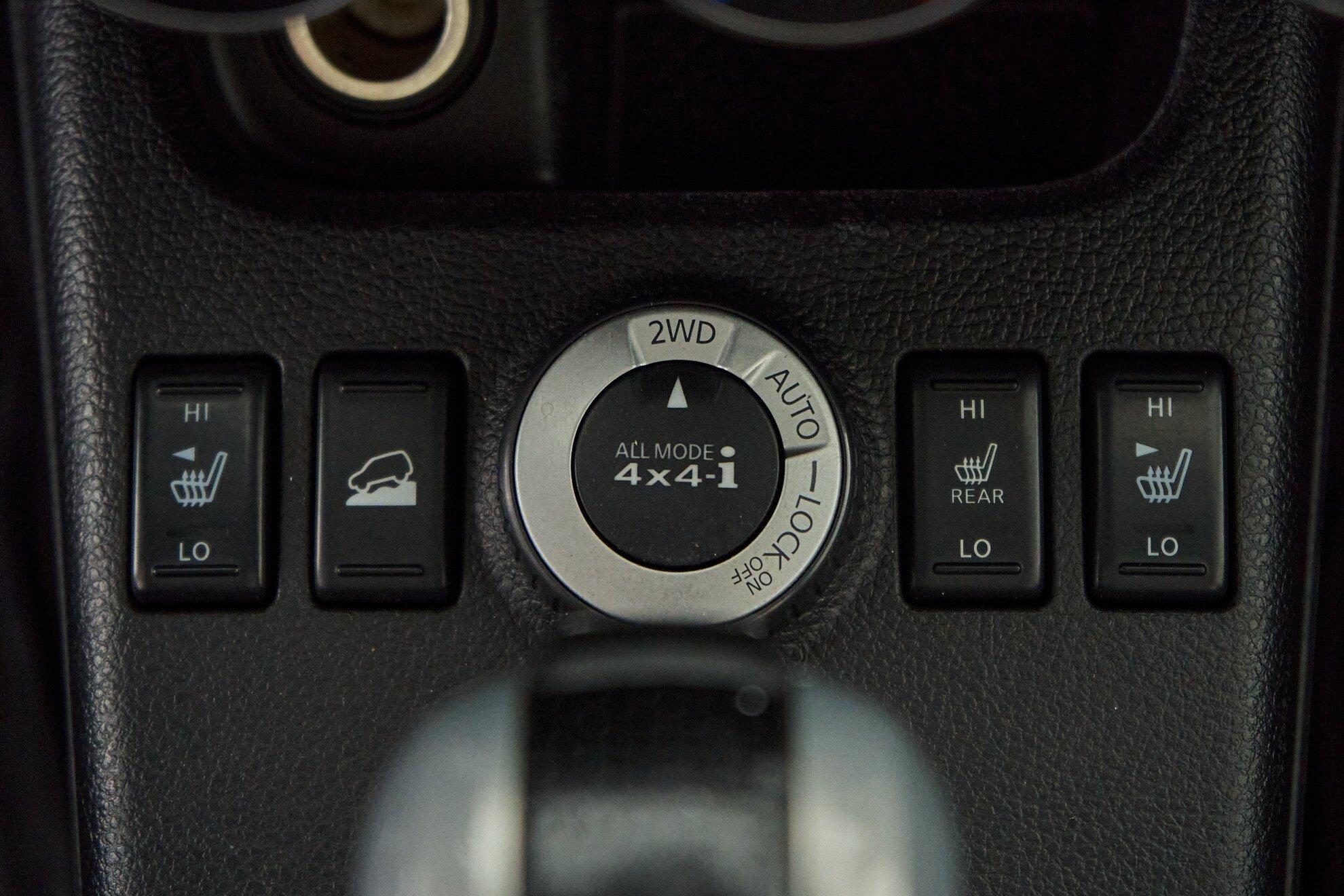 Nissan X-Trail 2013, серебряный
