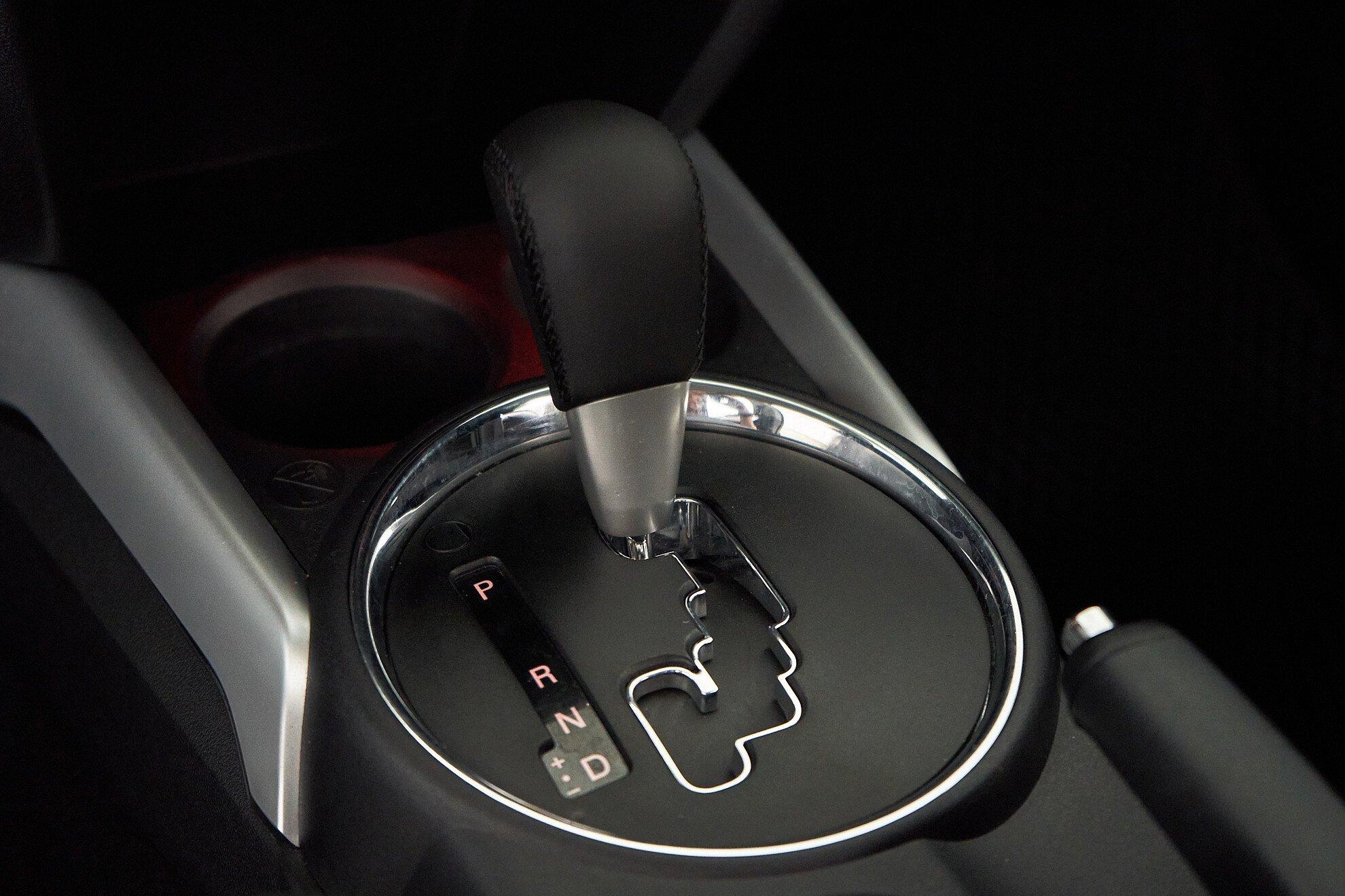 Mitsubishi ASX 2012, серебряный