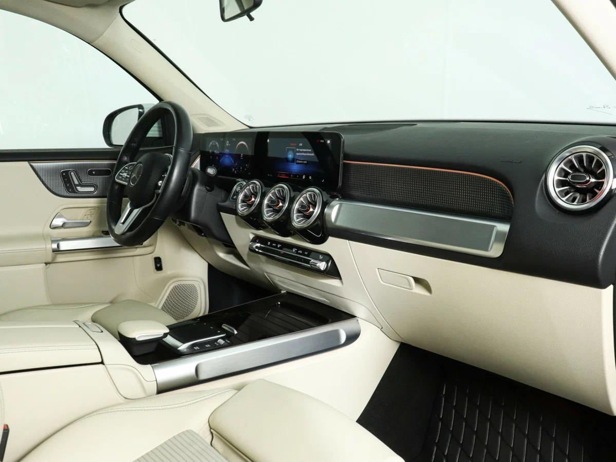 Mercedes-Benz GLB 2021, белый