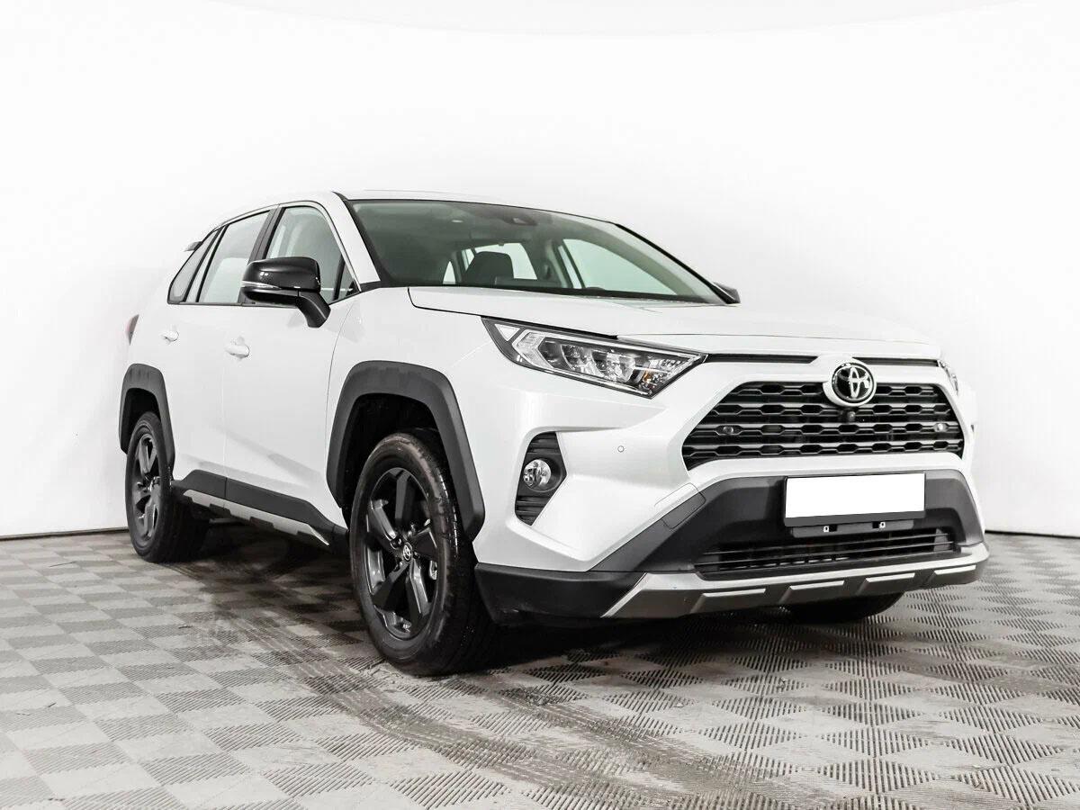 Toyota RAV4 2024, белый
