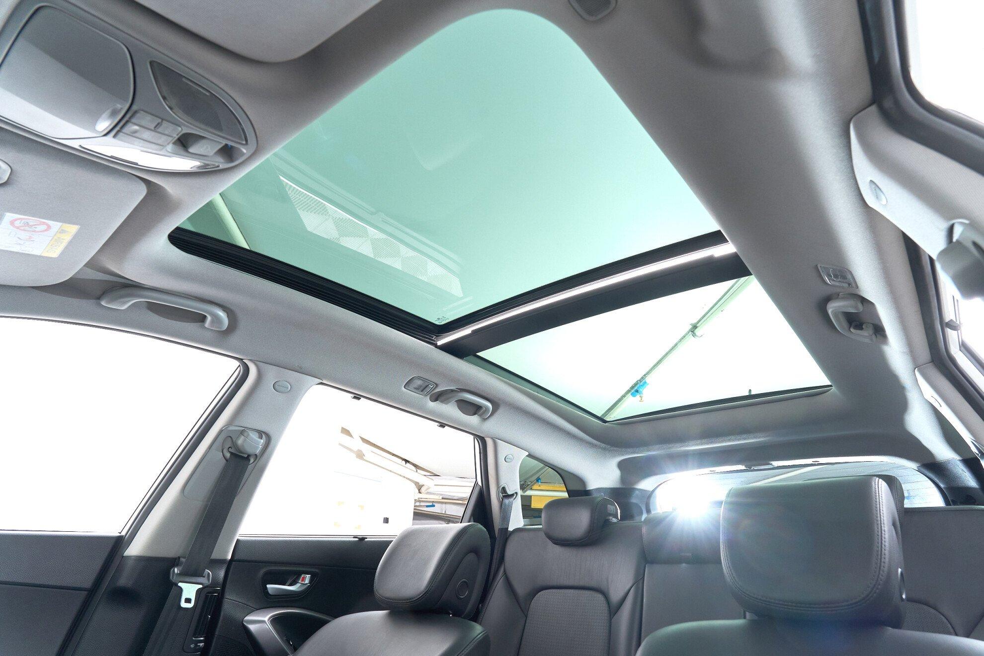 Hyundai Santa Fe 2014, белый