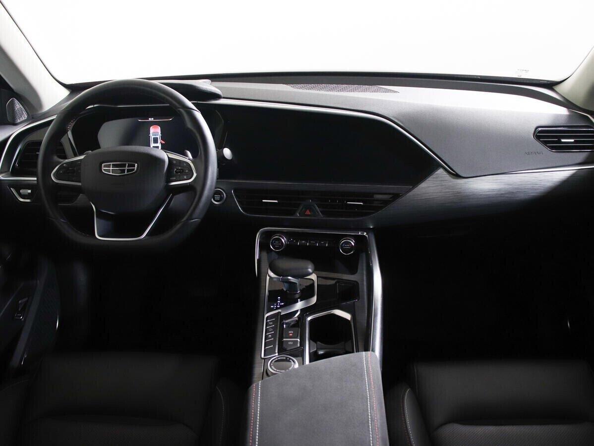 Geely Tugella 2020, красный