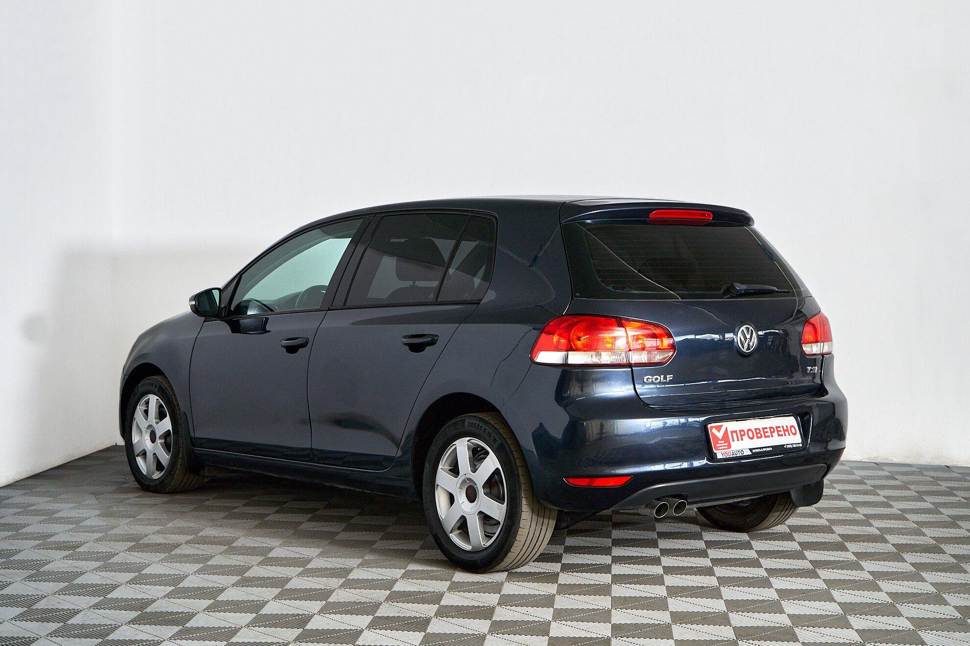Volkswagen Golf 2011, синий