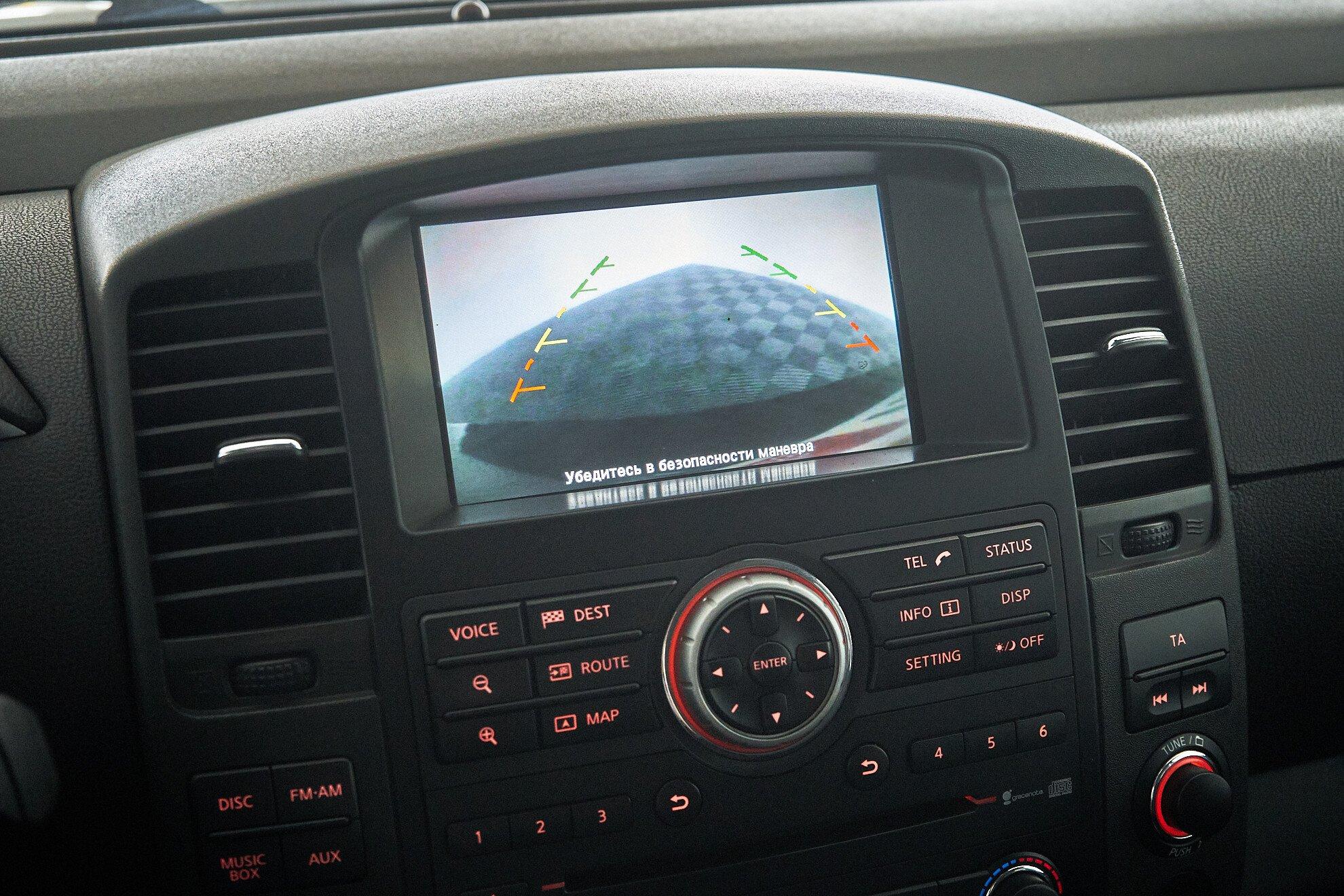 Nissan Pathfinder 2011, серебряный