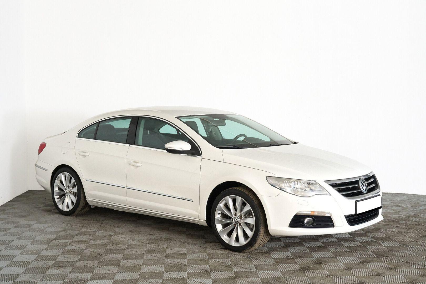 Volkswagen Passat CC 2011, белый