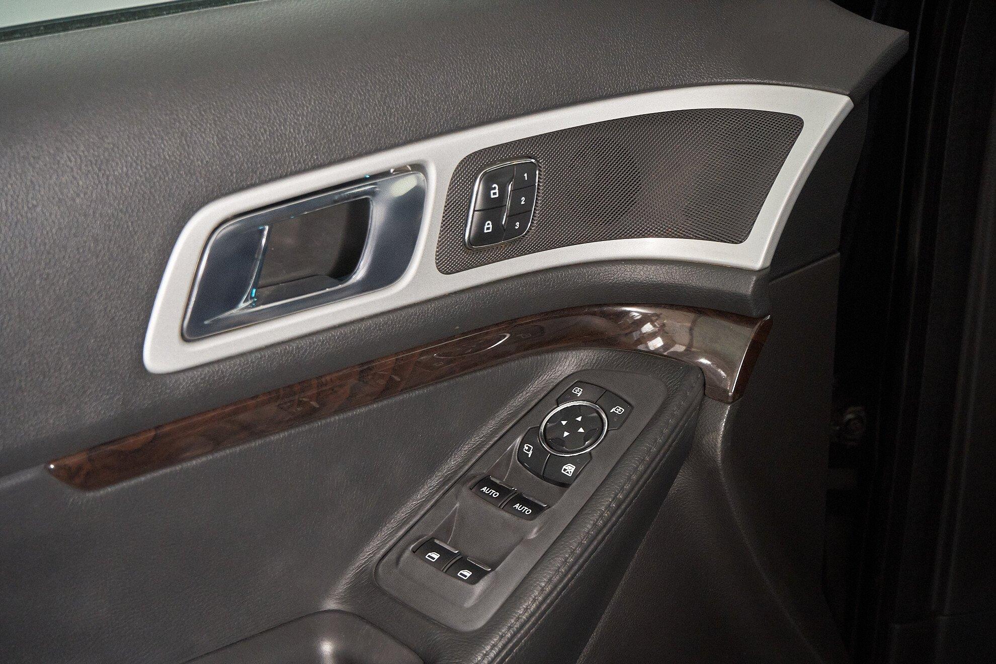 Ford Explorer 2013, черный