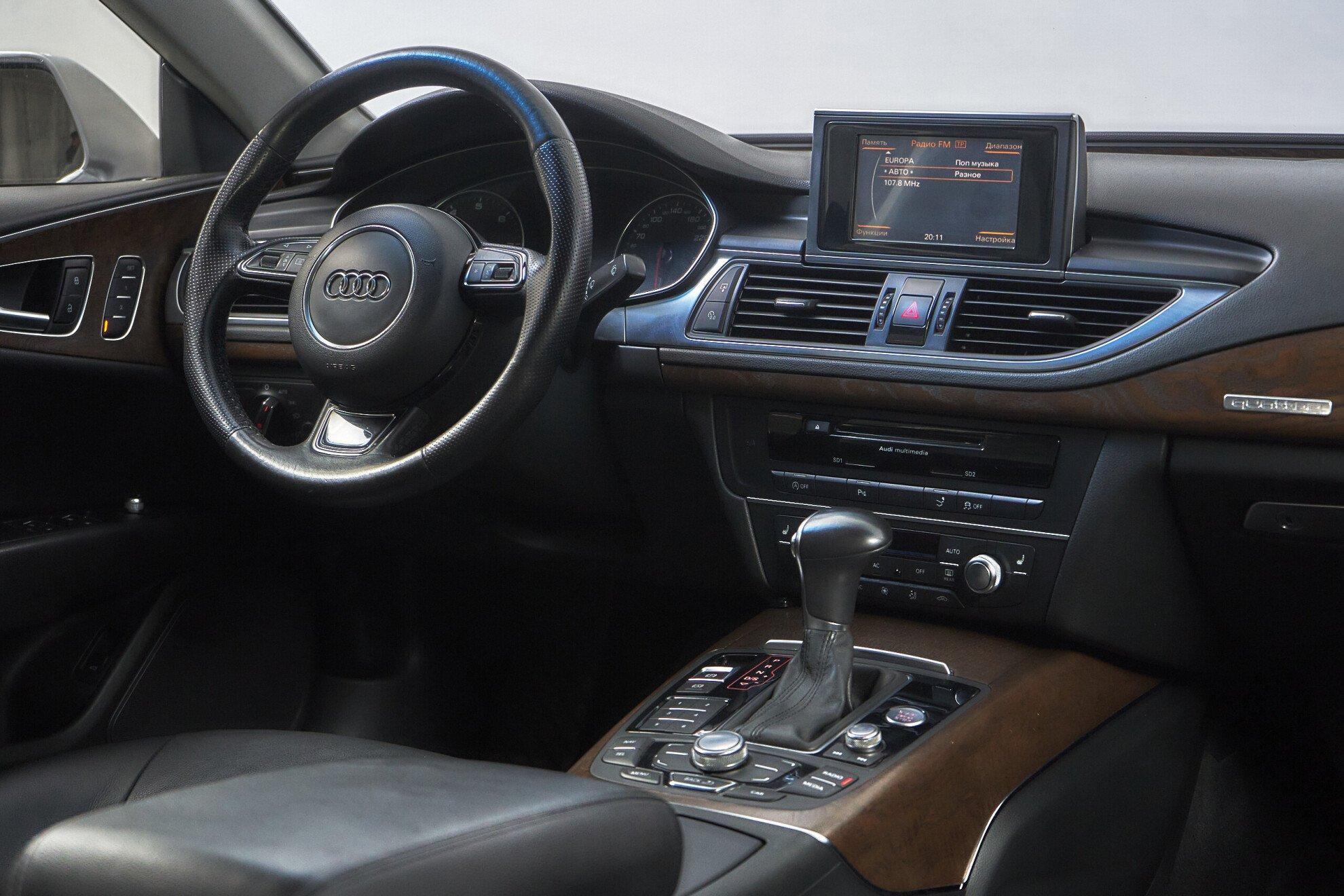 Audi A7 2013, черный