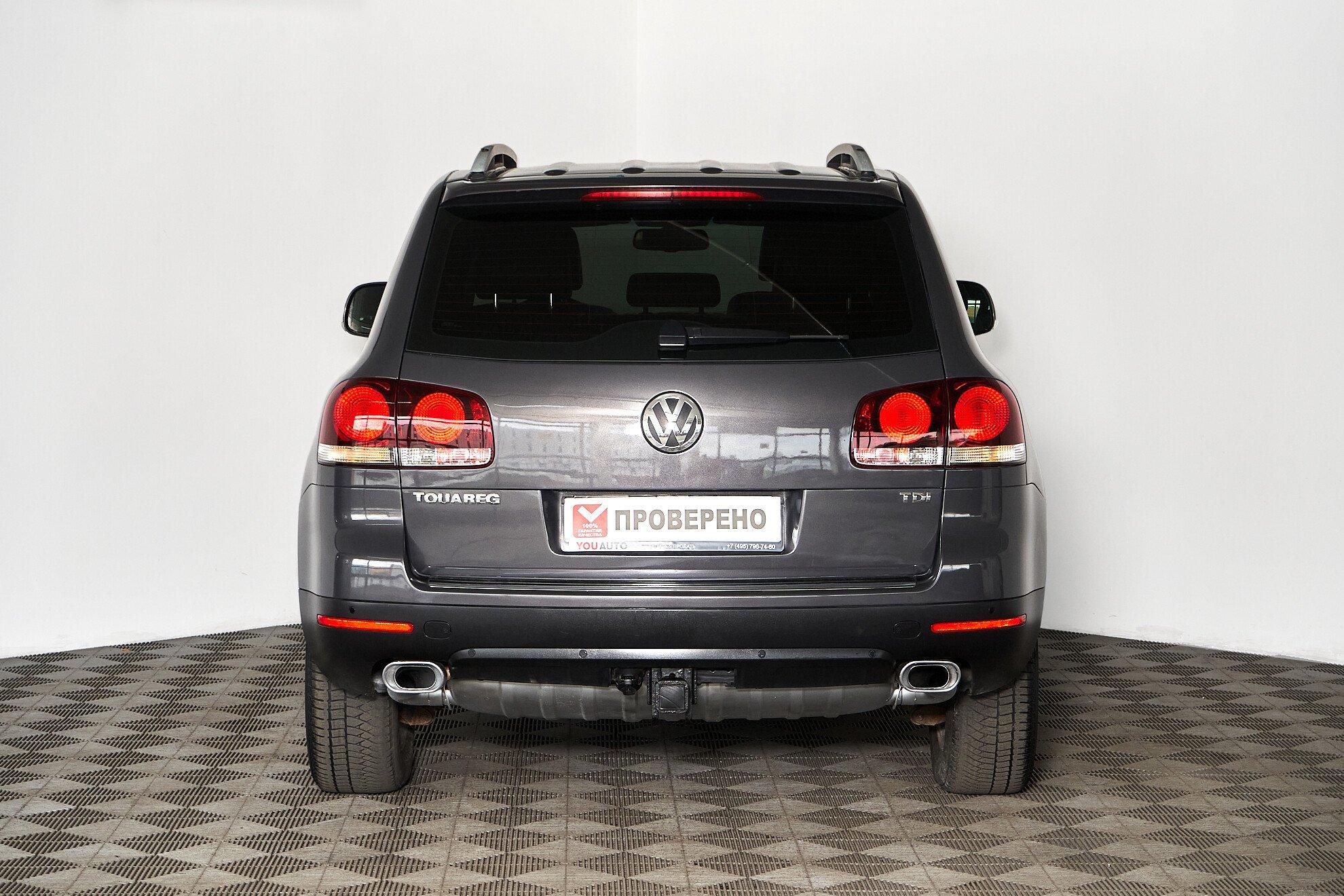 Volkswagen Touareg 2008, серый
