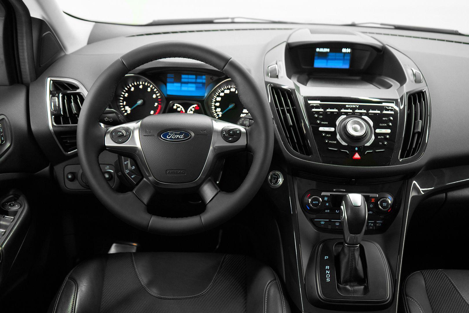 Ford Kuga 2014, черный
