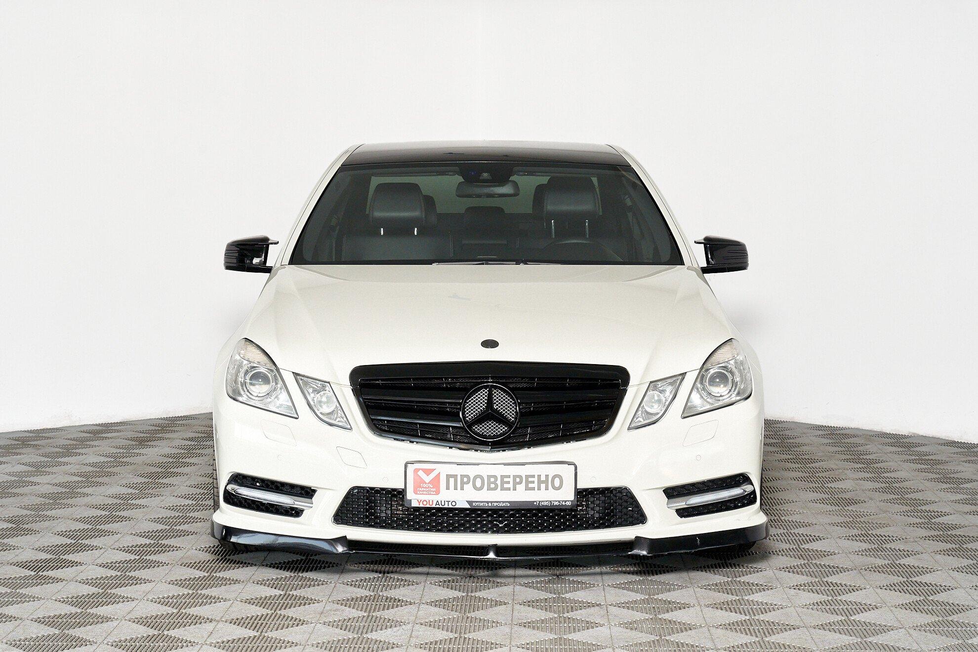 Mercedes-Benz E-Класс 2011, белый