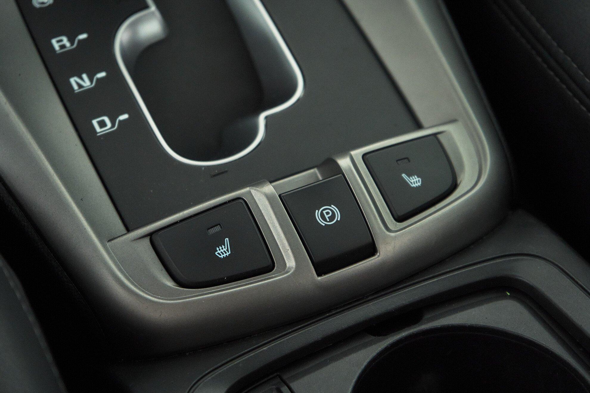 Chevrolet Captiva 2014, серый