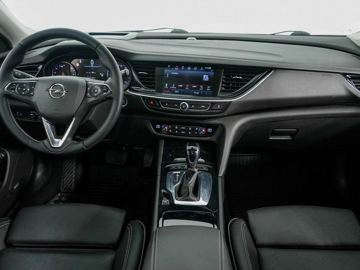 Opel Insignia 2019, белый